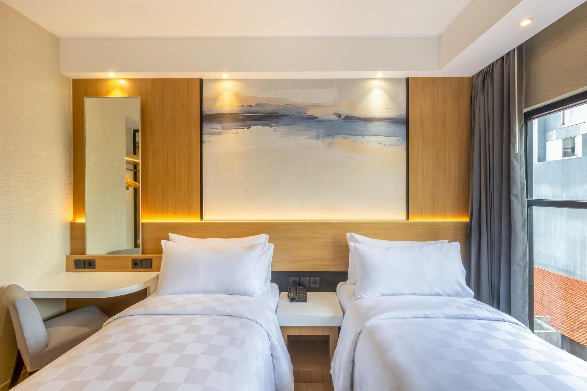 2 Single Beds, Non-Smoking, Deluxe Room, Flat Screen TV, Full Breakfast Included