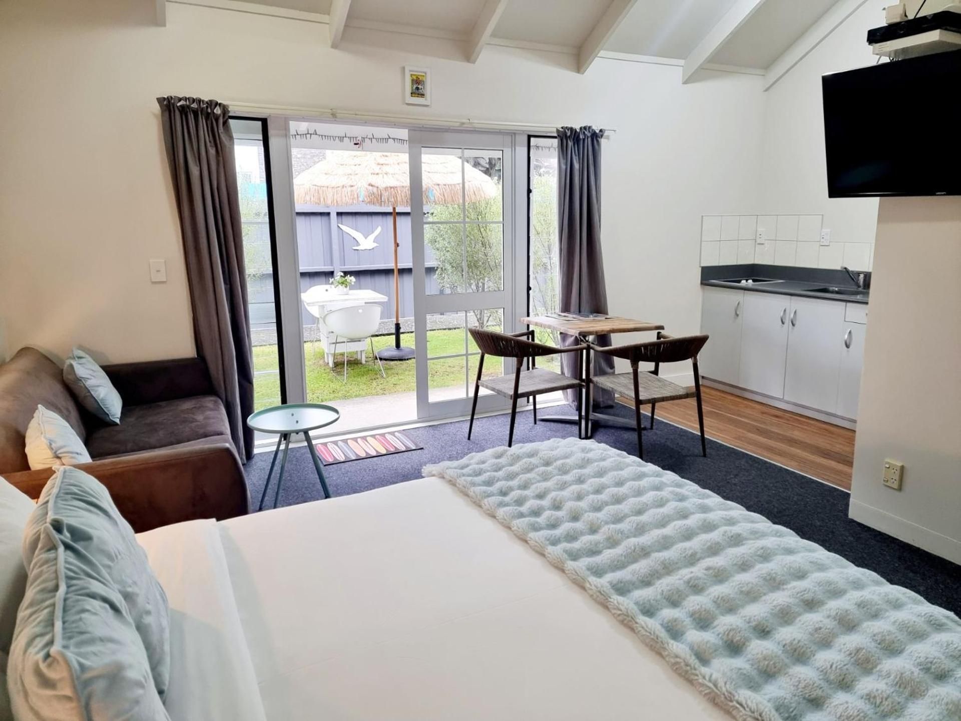 King Studio (3 Adults)