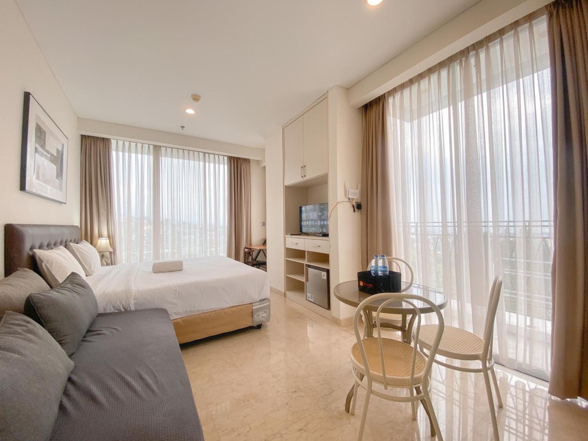 Studio Apartment