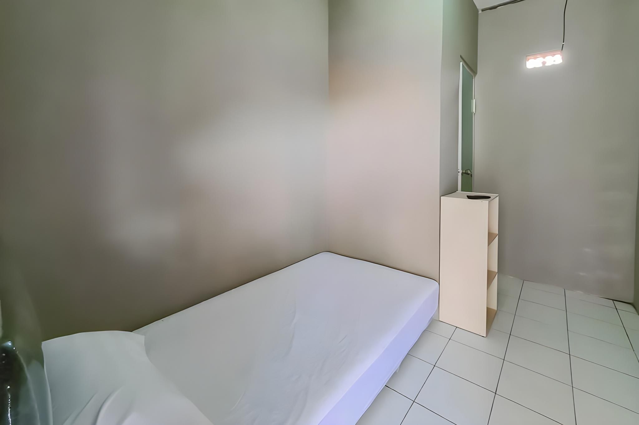 Single Room without A/C