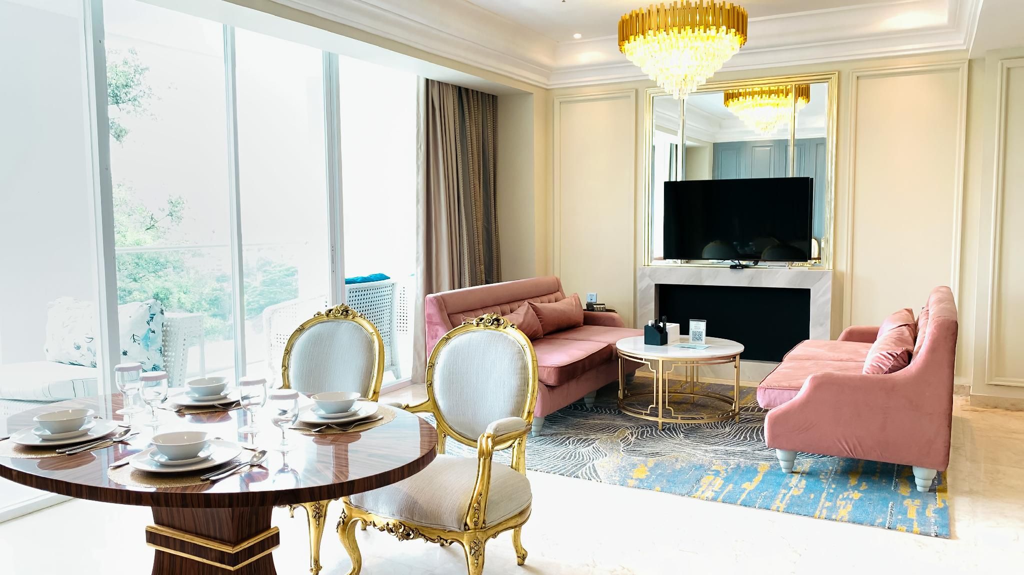 Residence 2-Bedroom Executive Suite with Hot Tub