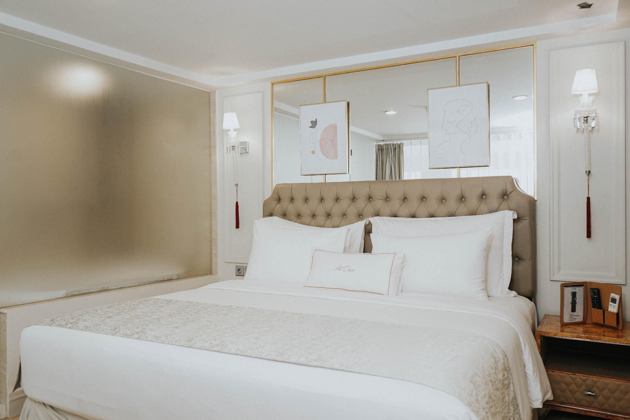 Residence 2-Bedroom Suite with Private Pool and Garden