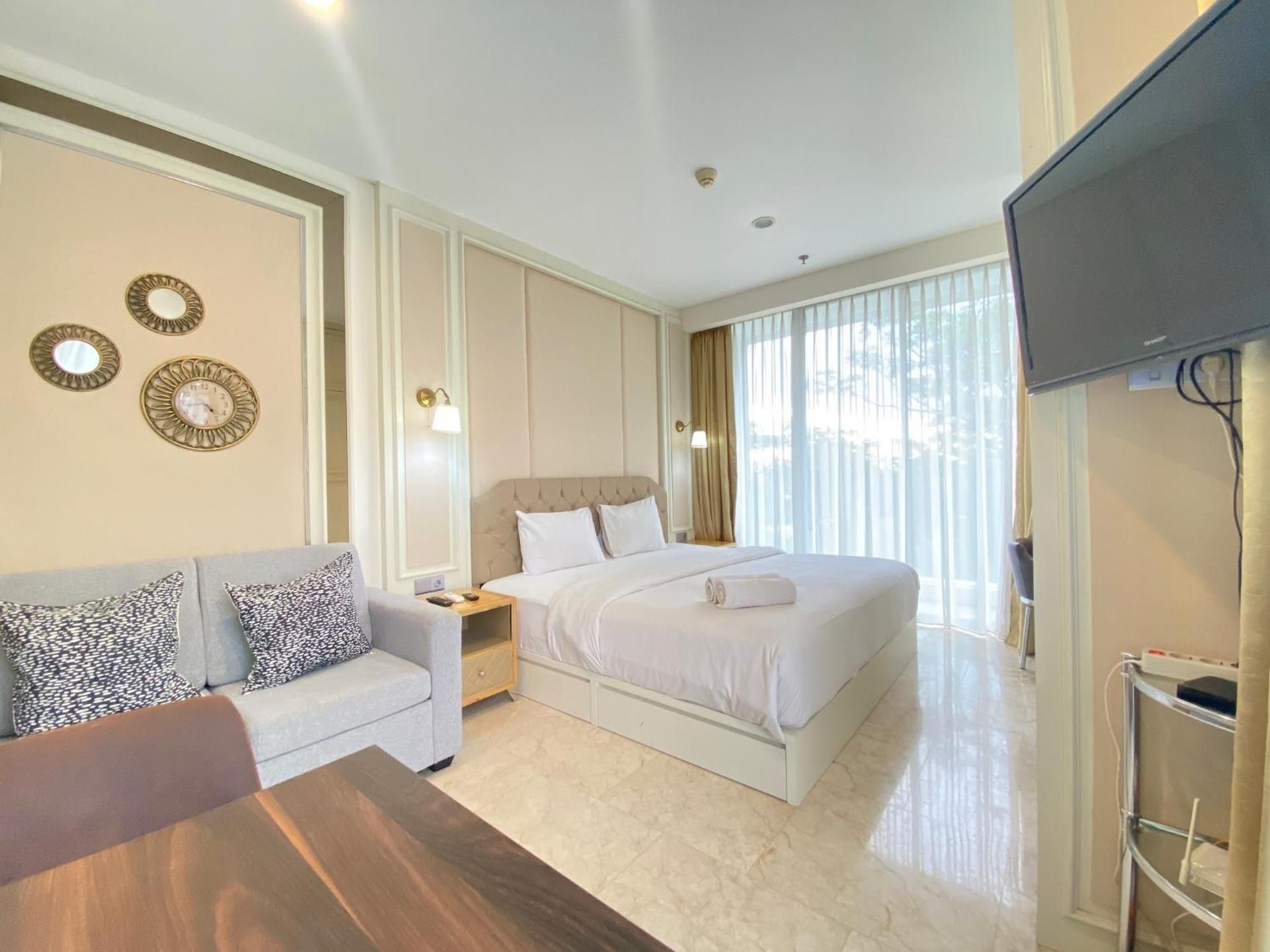 Studio Apartment