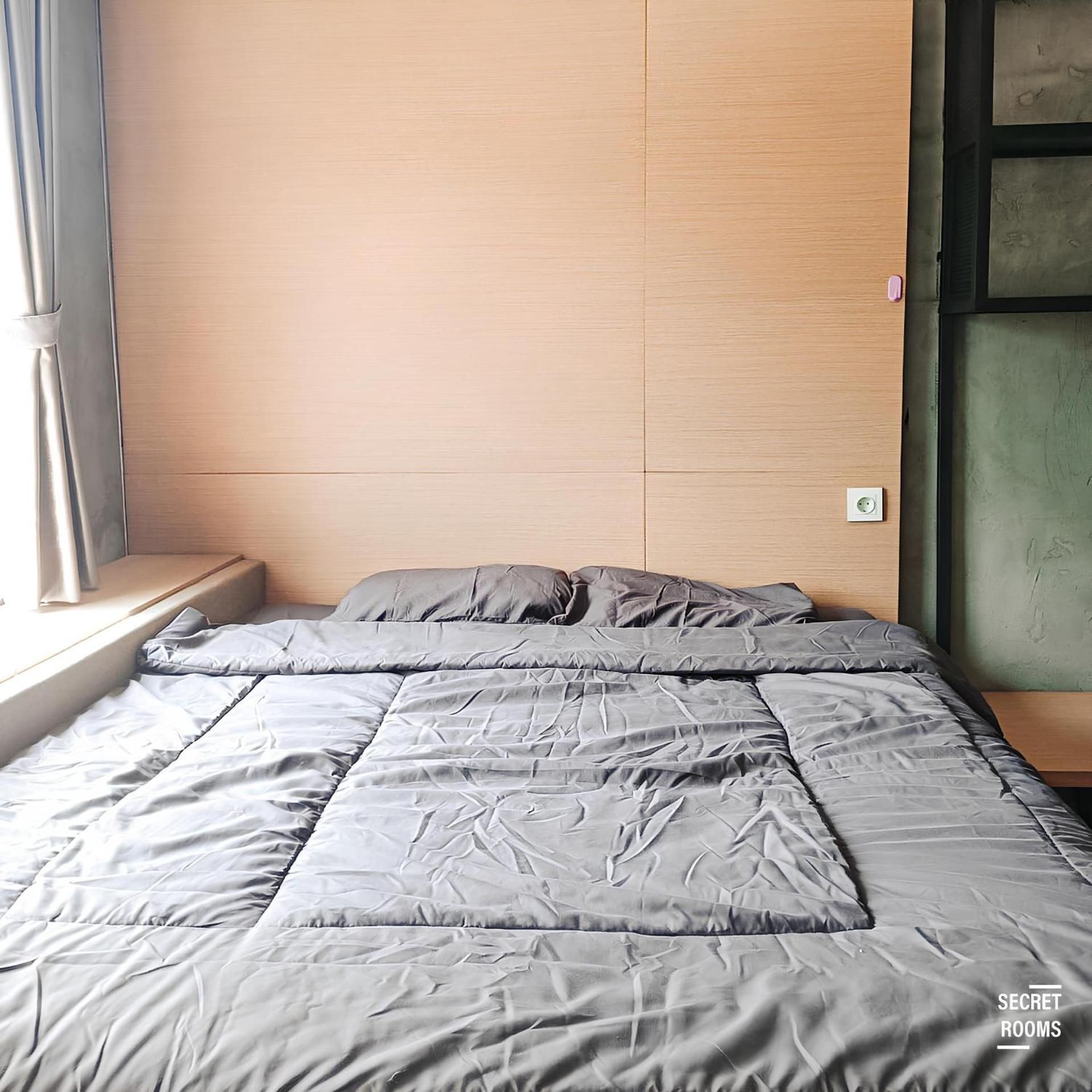 Studio with Balcony