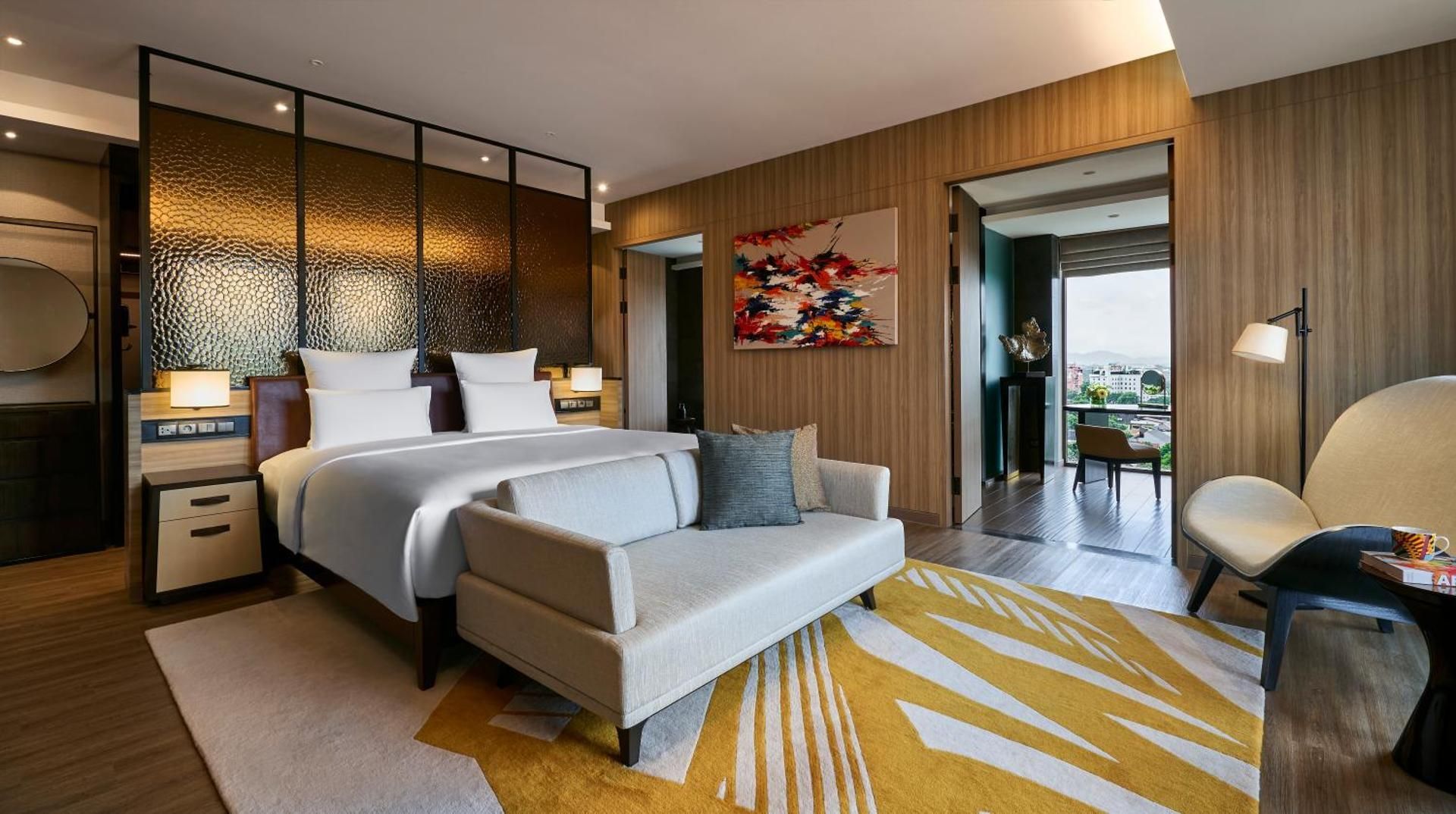 Pullman Junior Suite With 1 King Size Bed