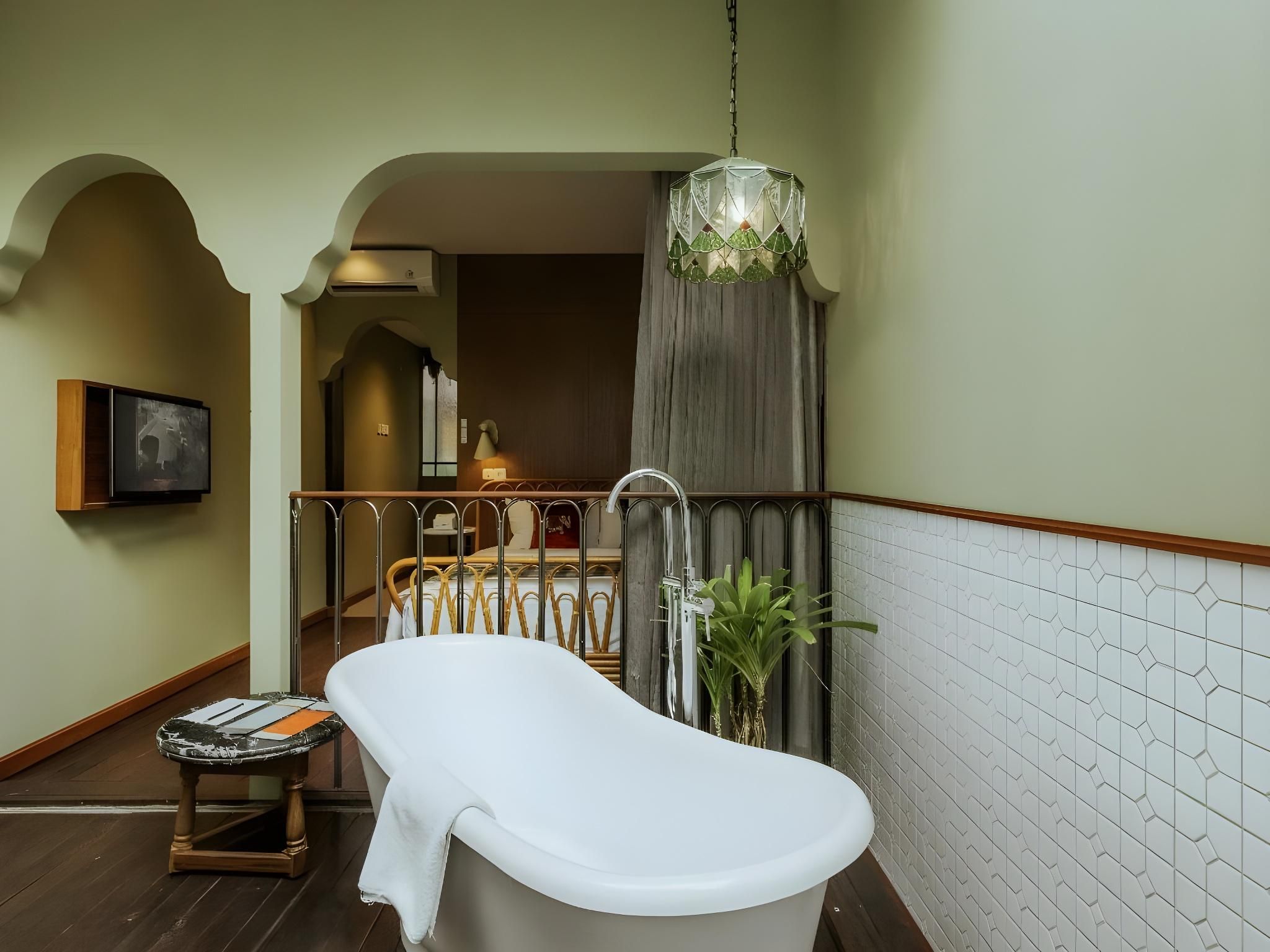 Large Outside Bathtub