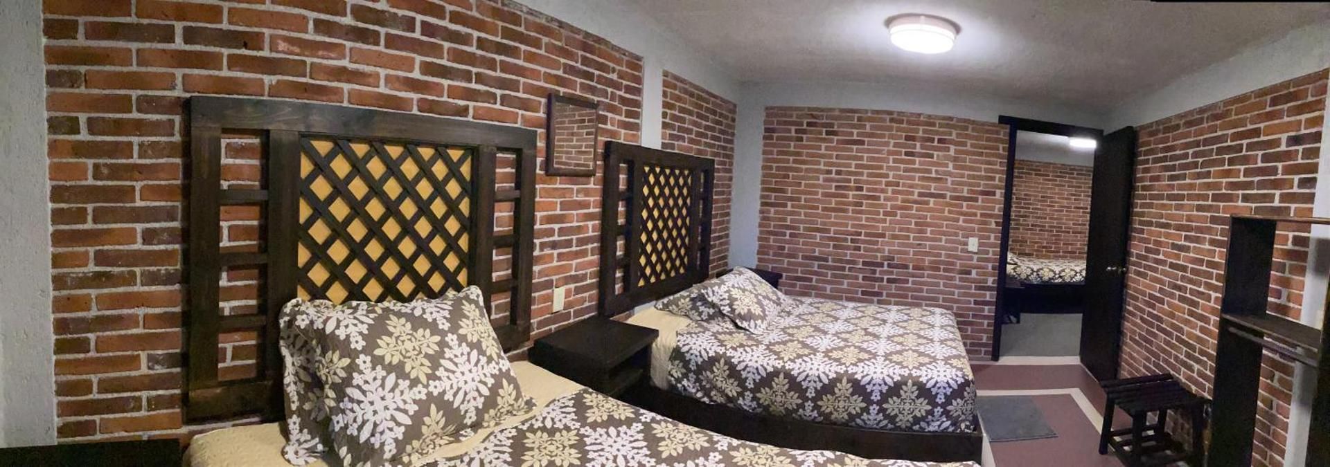 Basic Triple Room with Shared Bathroom