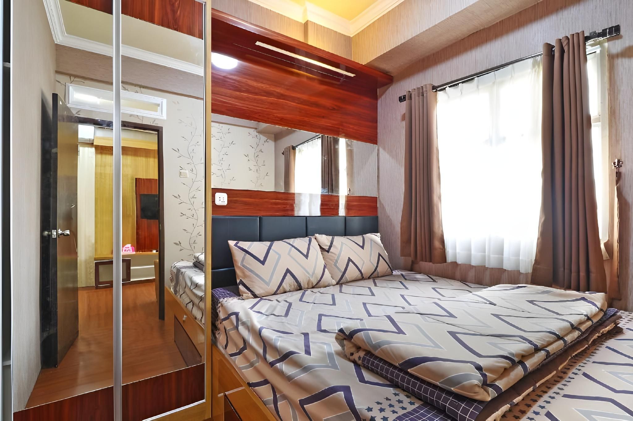 Suite Family Room