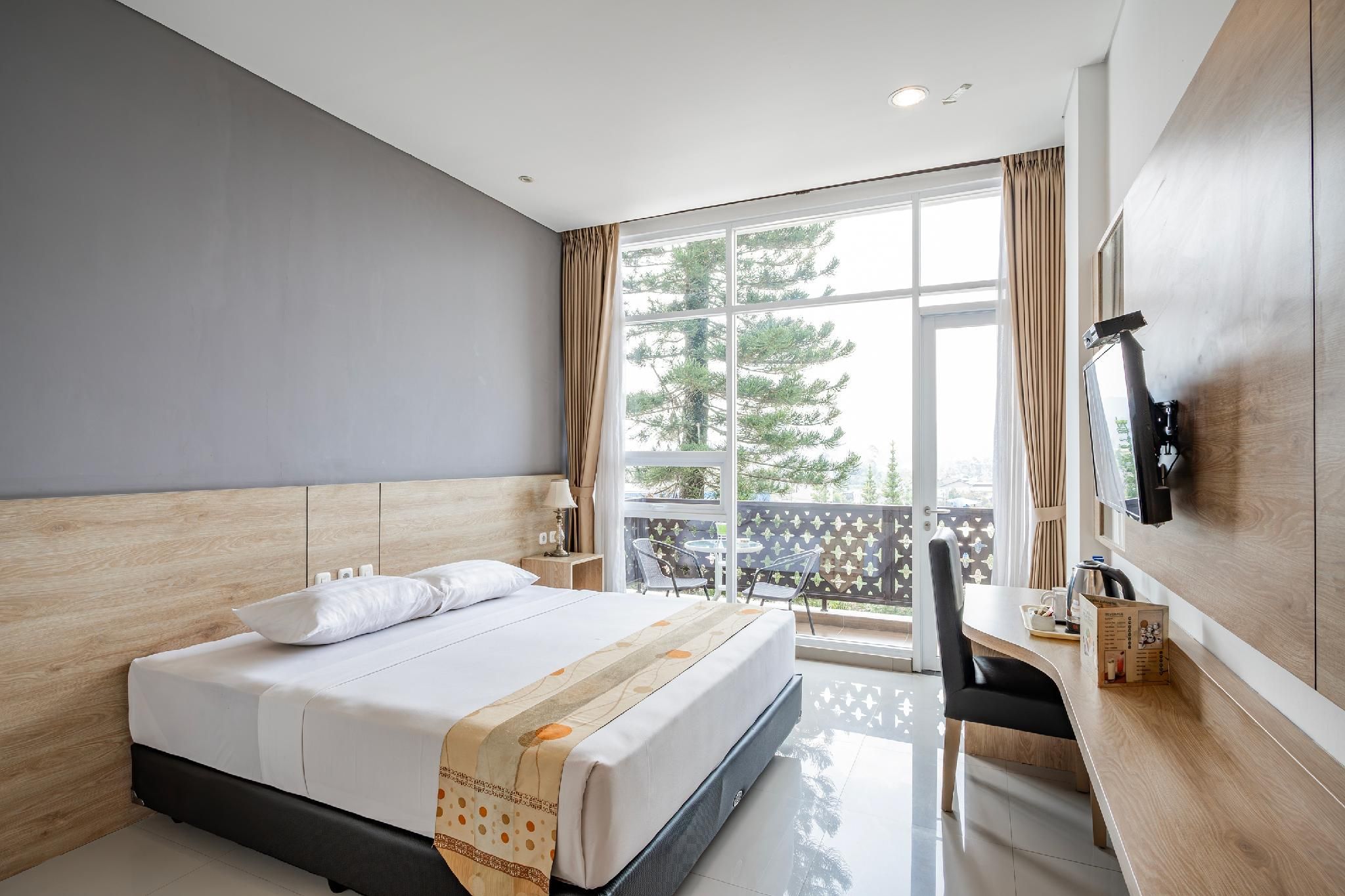 Executive Room with Balcony