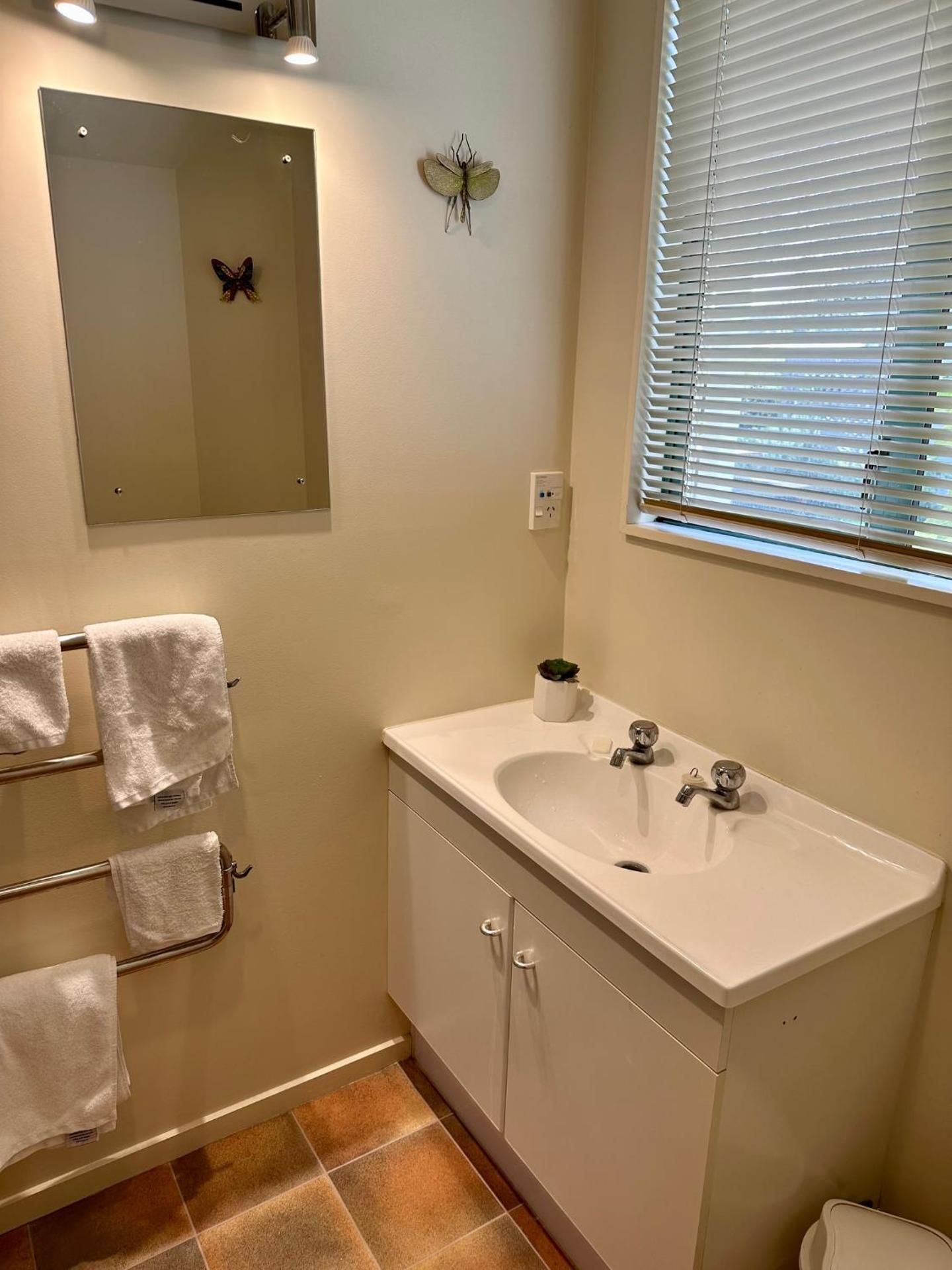 Two-Bedroom Deluxe Apartment with Harbor View