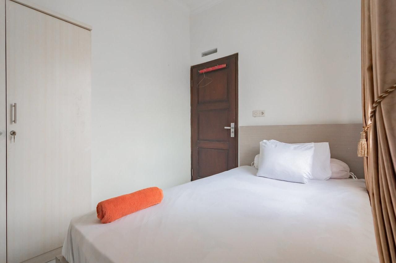 Standard Room with Sharing Bathroom