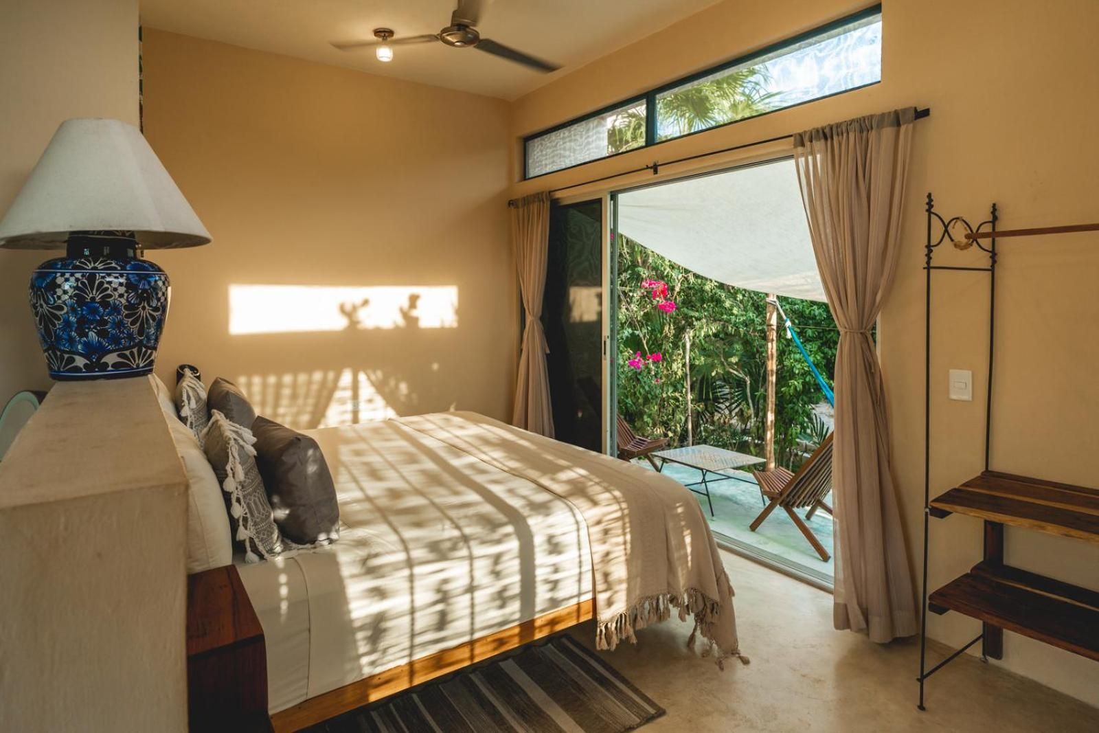 King Room with Garden View