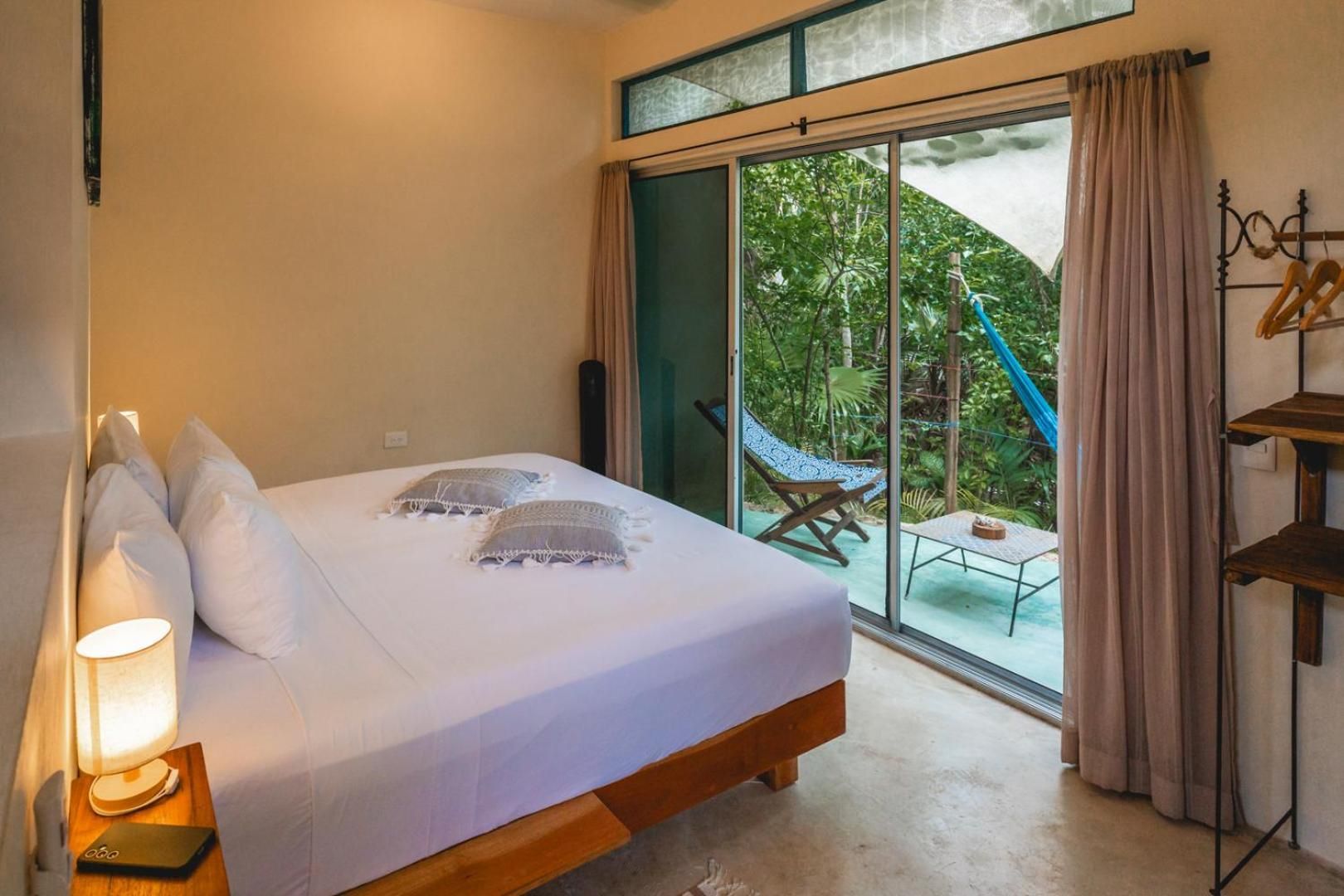 King Room with Garden View