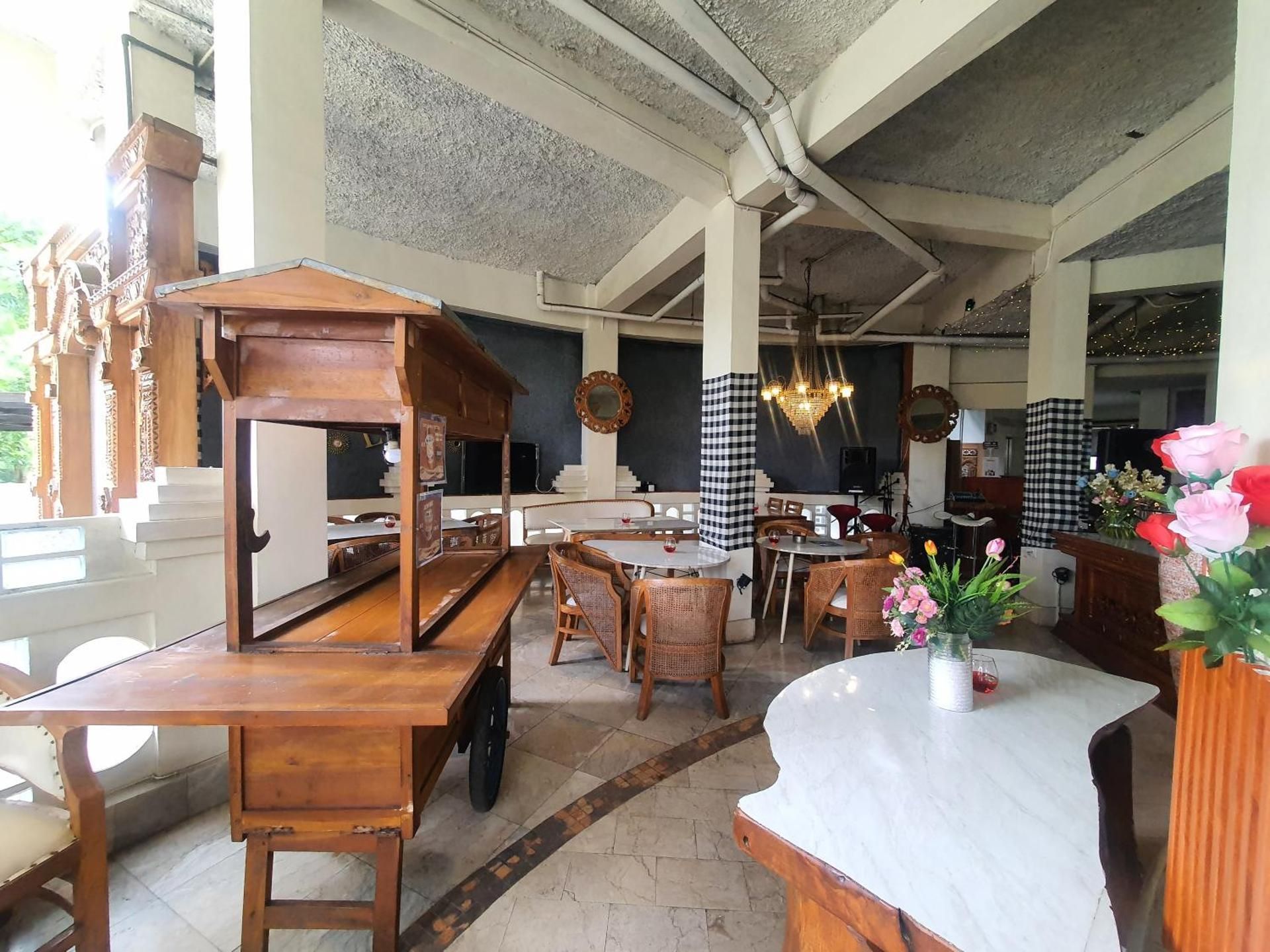 Java Retro Suites