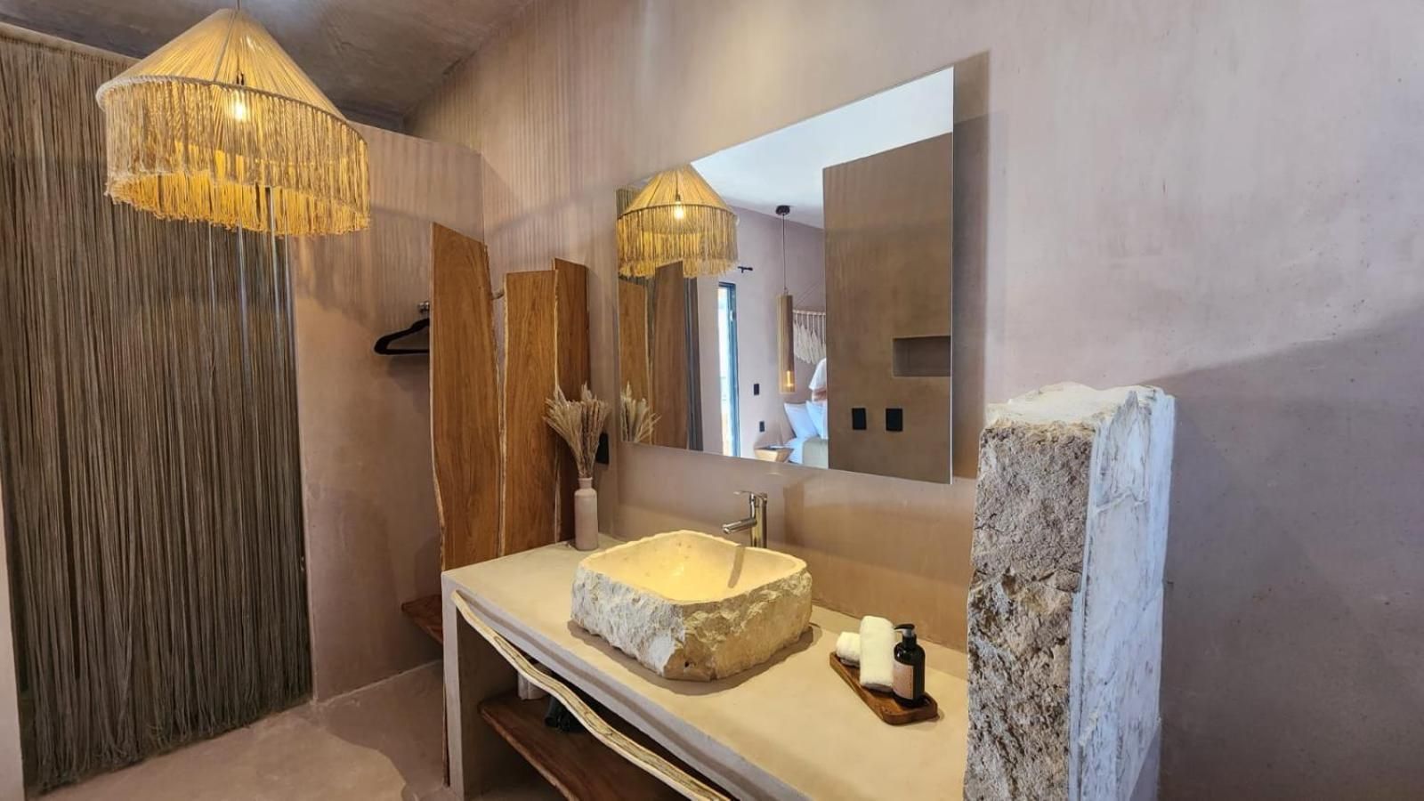 Junior Suite with Pool View