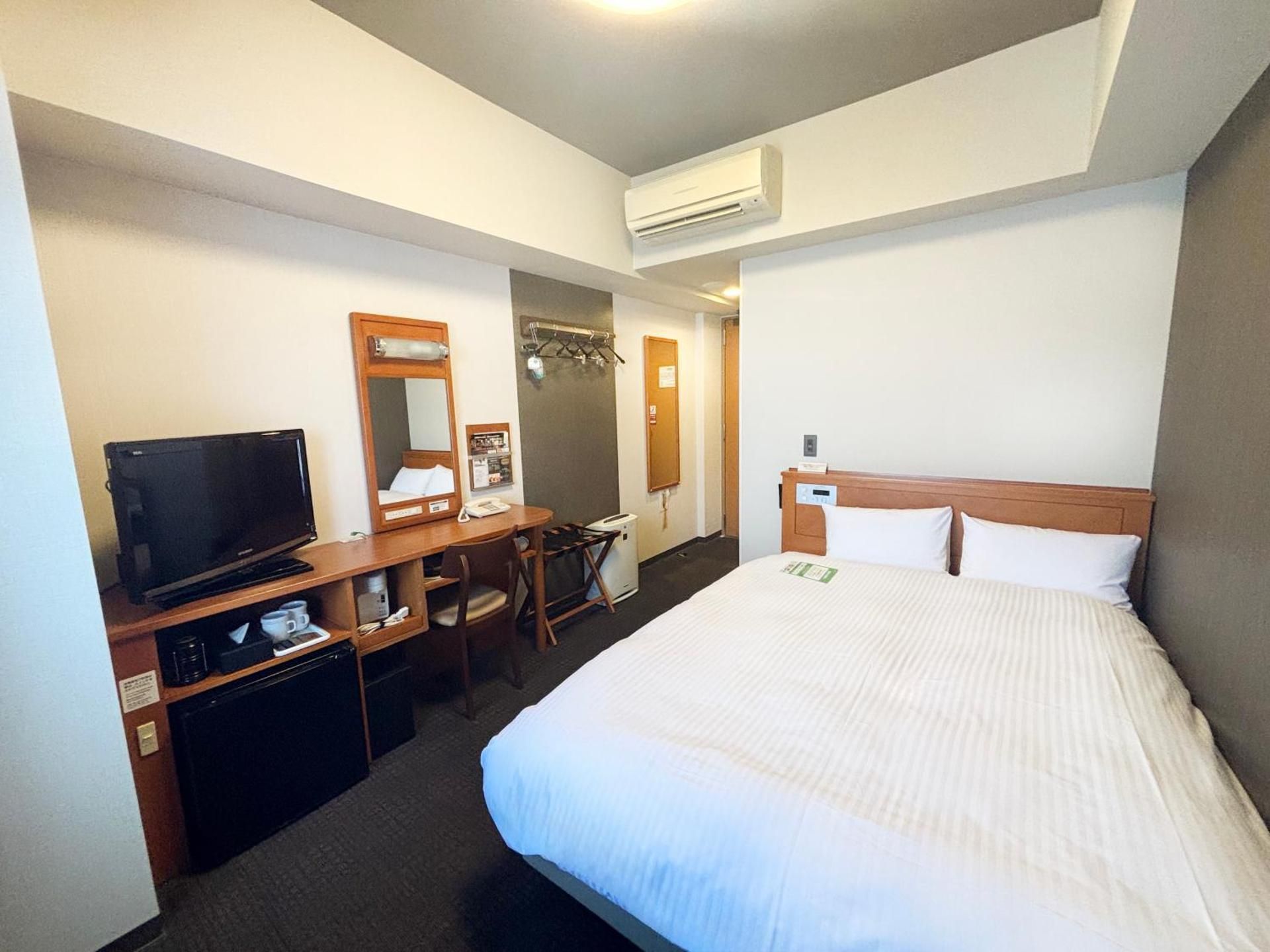 Semi Double Room - Smoking
