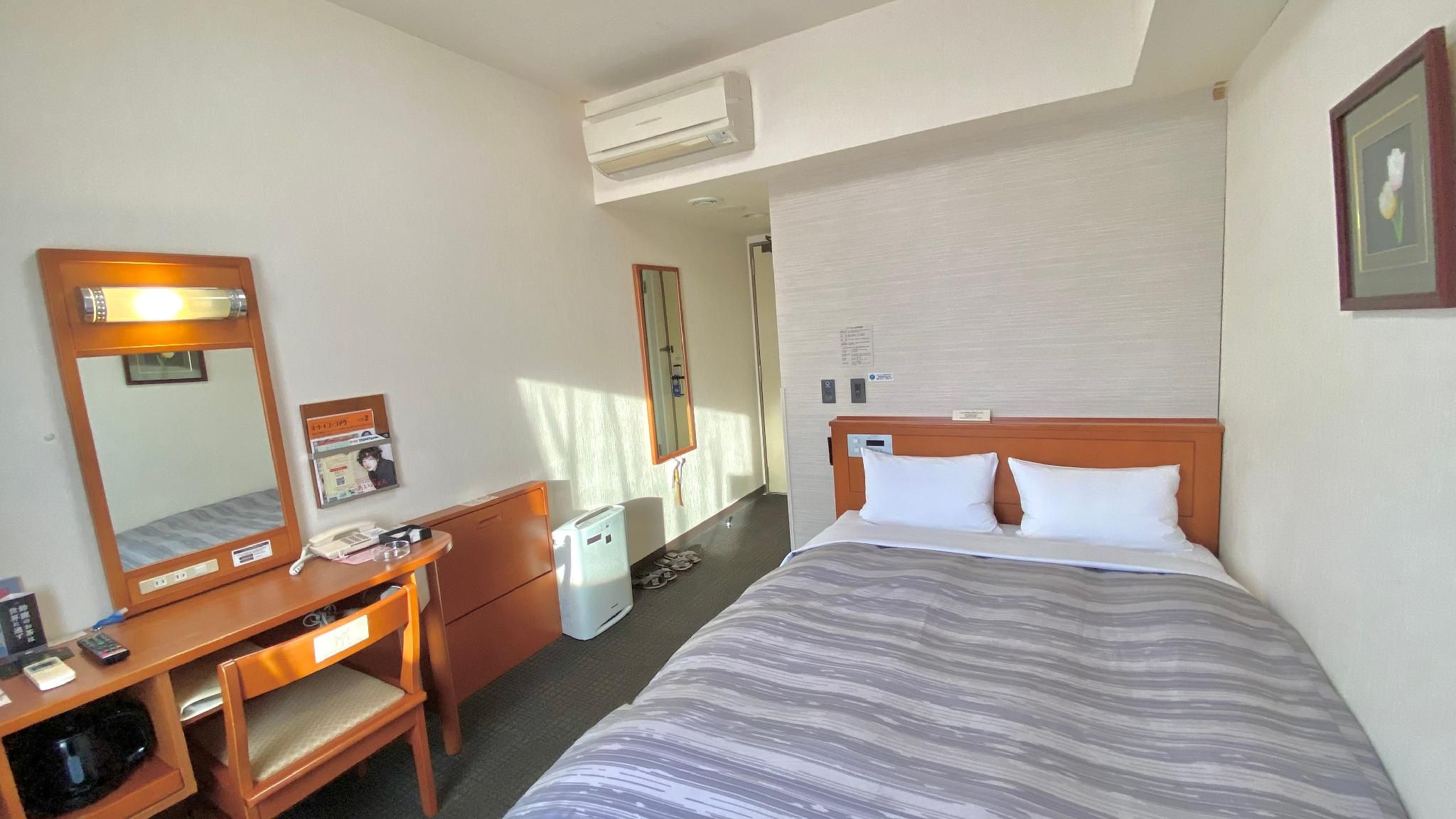 Smoking semi-double Bed width 140cm/Wi-Fi available