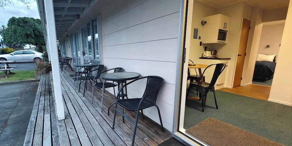 Chanel Court Motel Comfort Studio 3