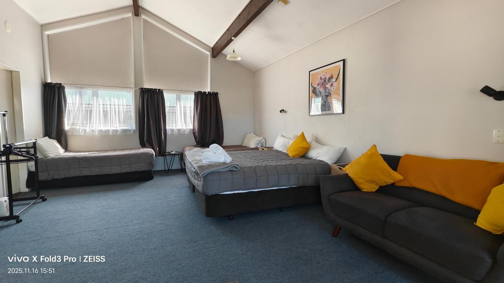 Chanel Court Motel Studio 17