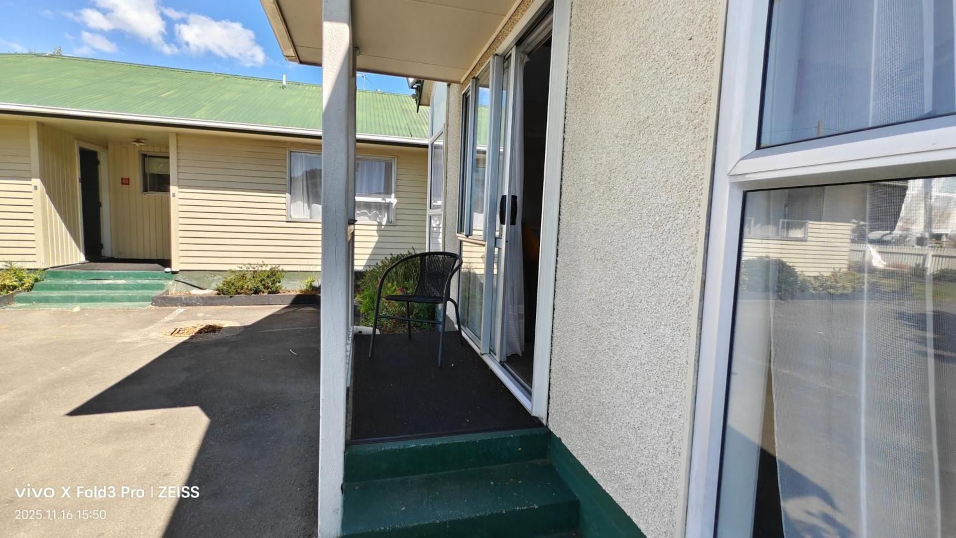 Chanel Court Motel Studio 76