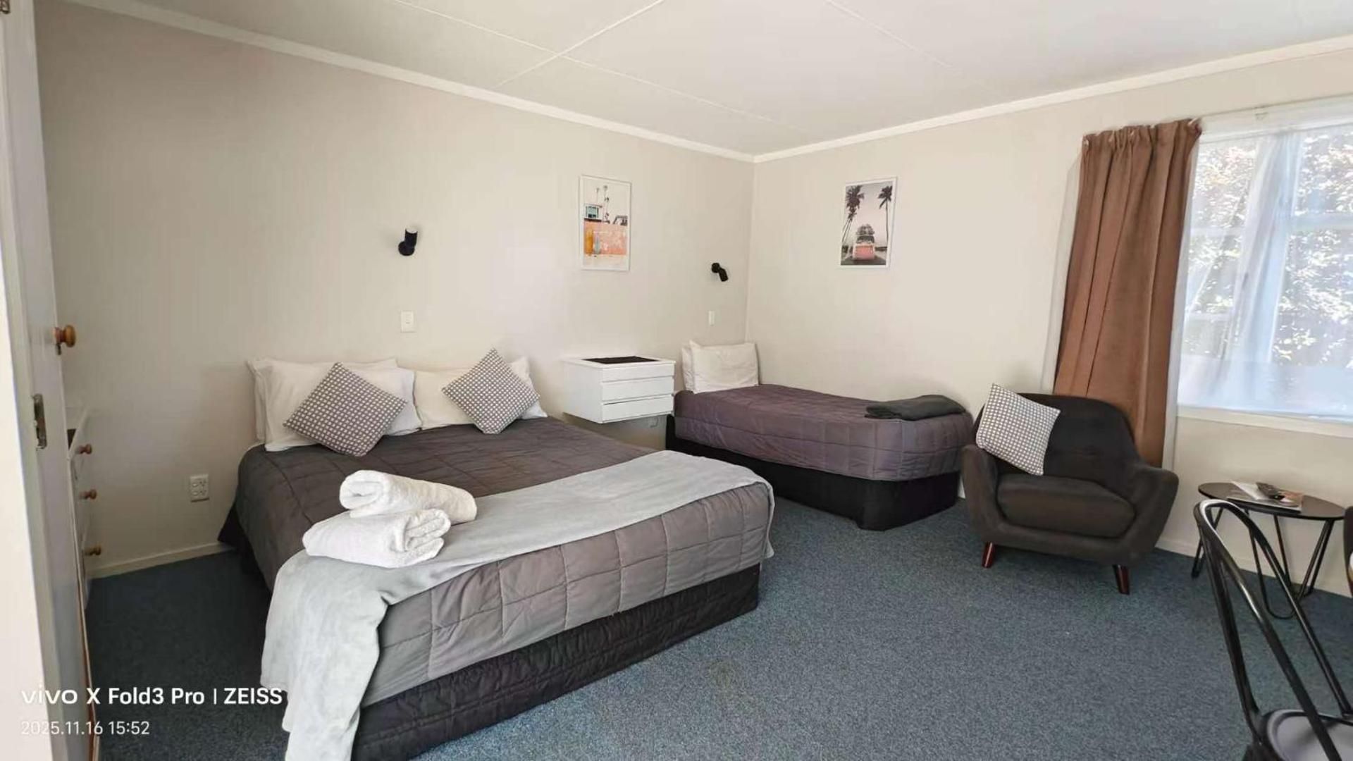 Chanel Court Motel Studio 52