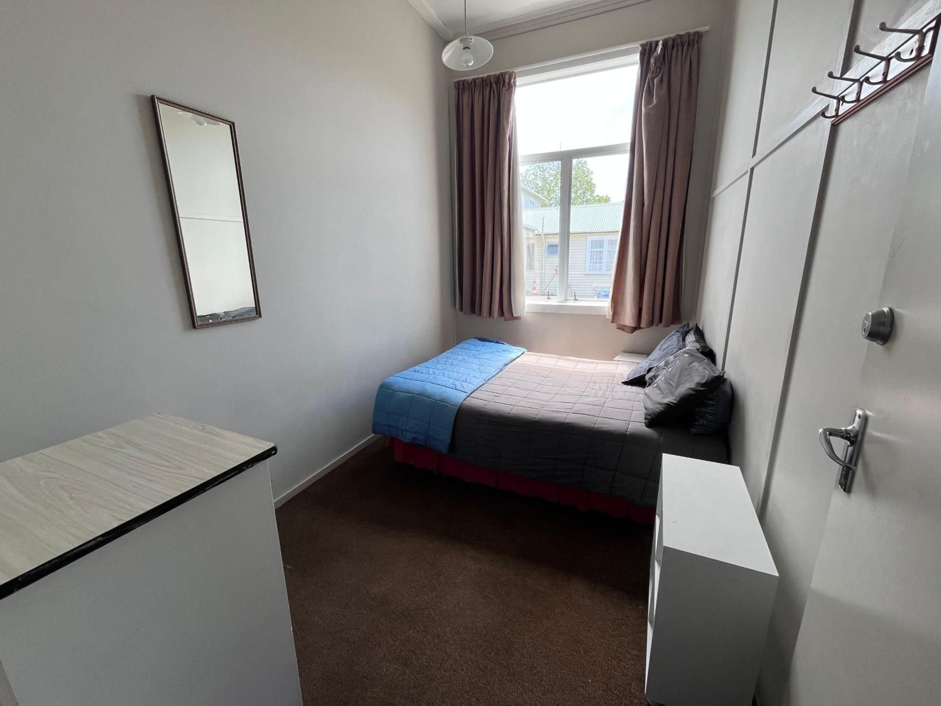Chanel Court Motel Single Room with Shared Shower and Toilet