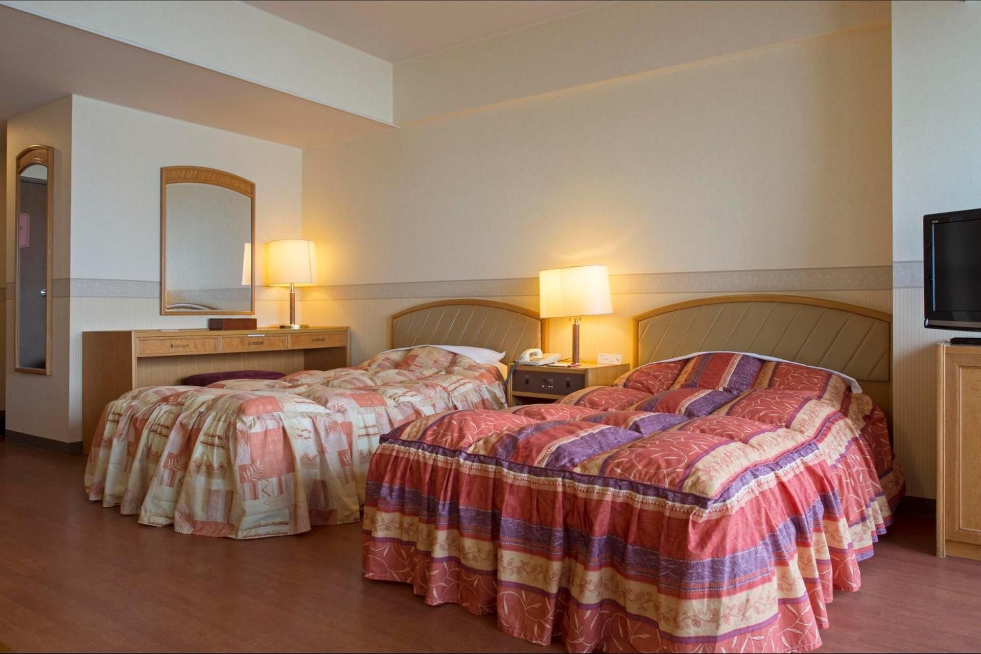 Comfort Japanese-Western-Style Room with Sea View