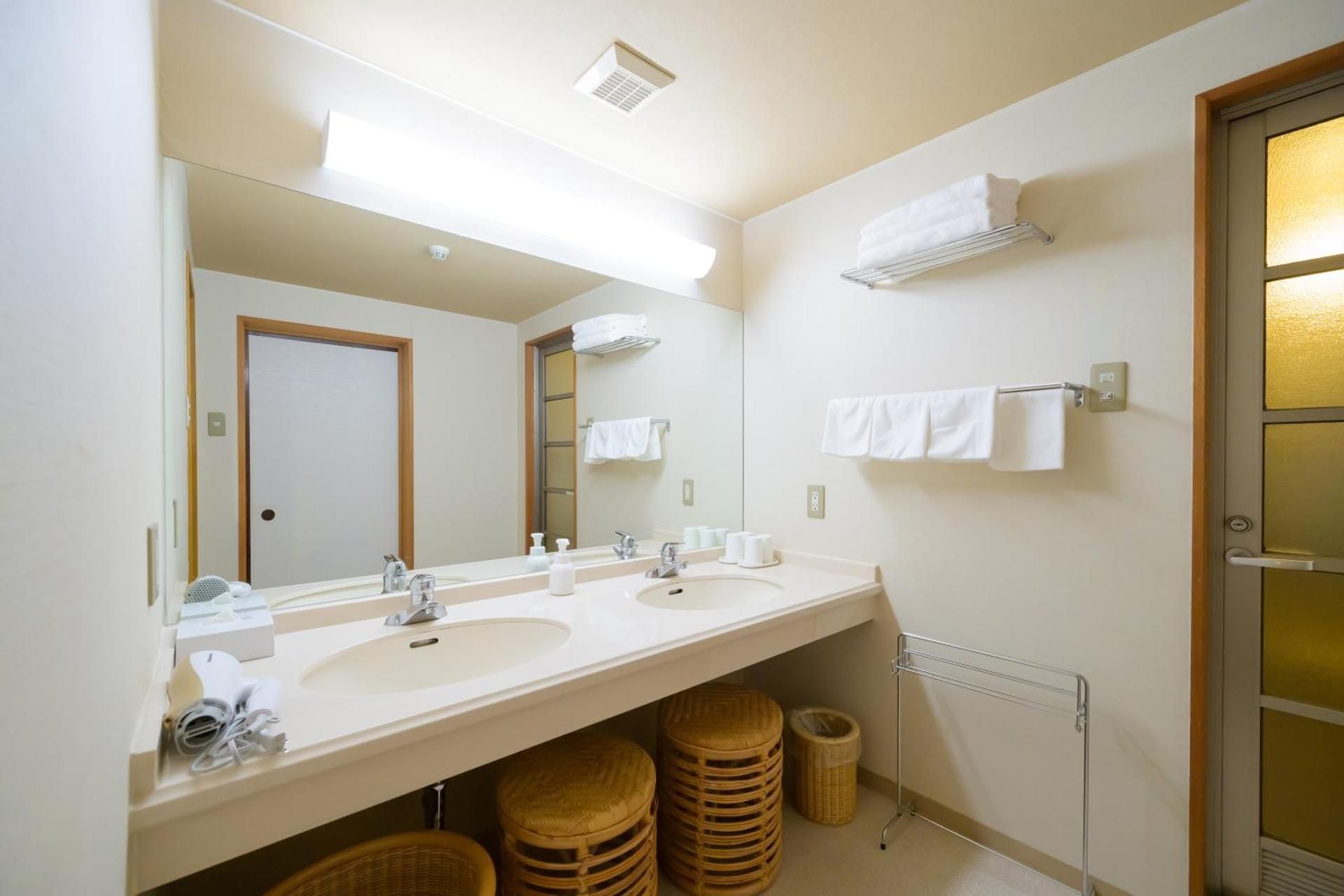 Japanese Style Room with 10 Tatami