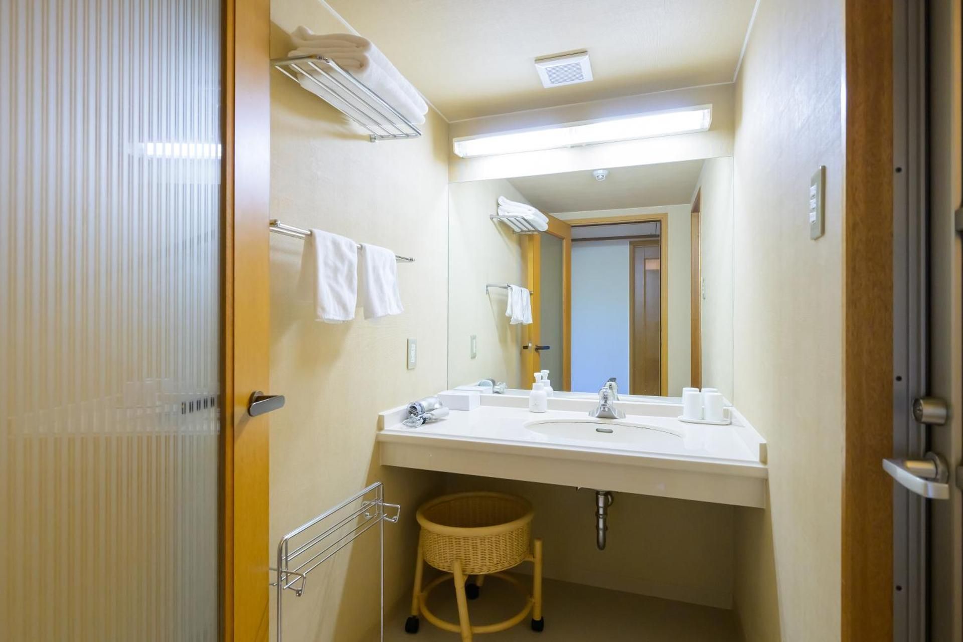 Japanese Style Room with 8 Tatami