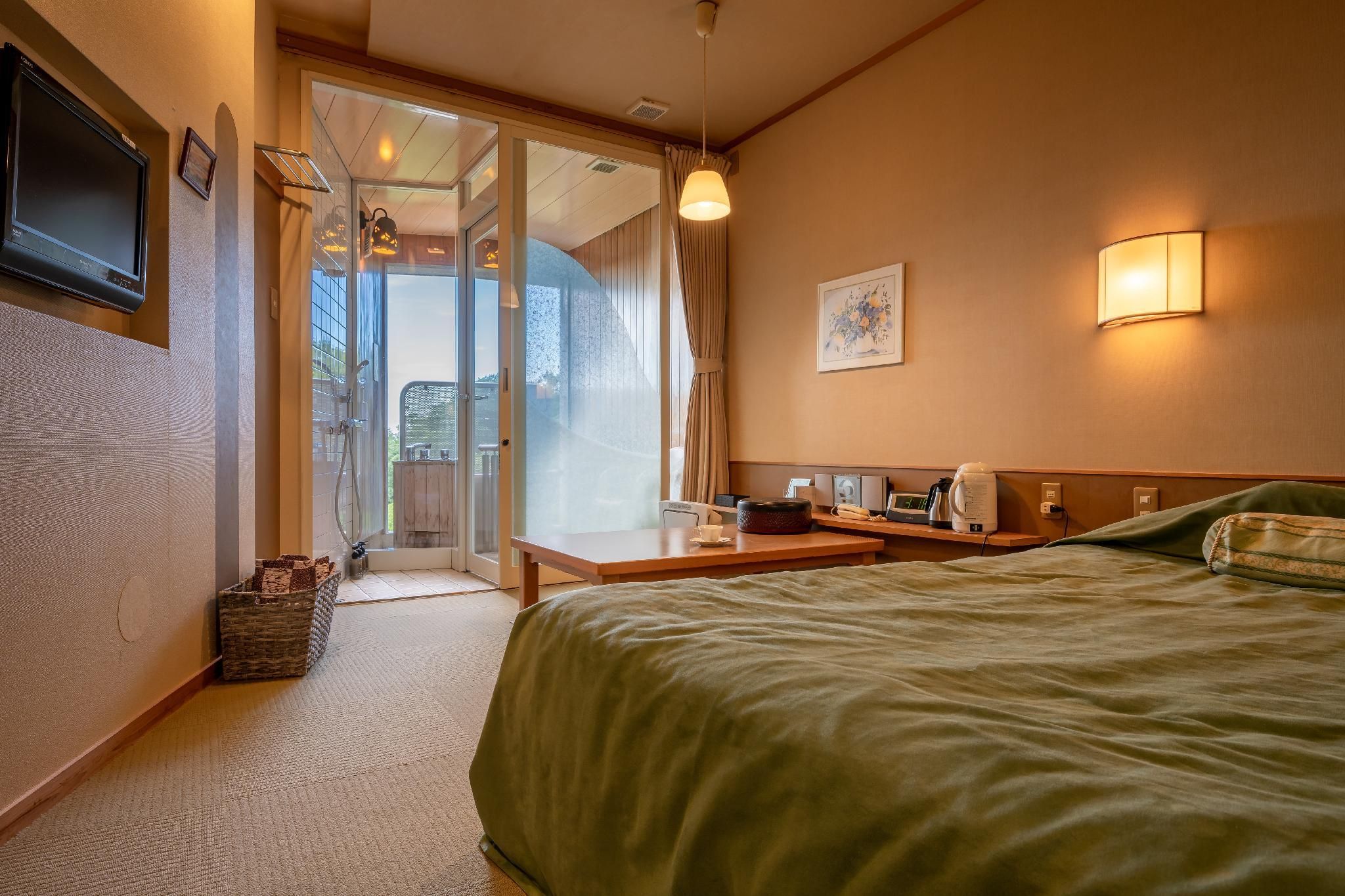 Single - Private Bathroom