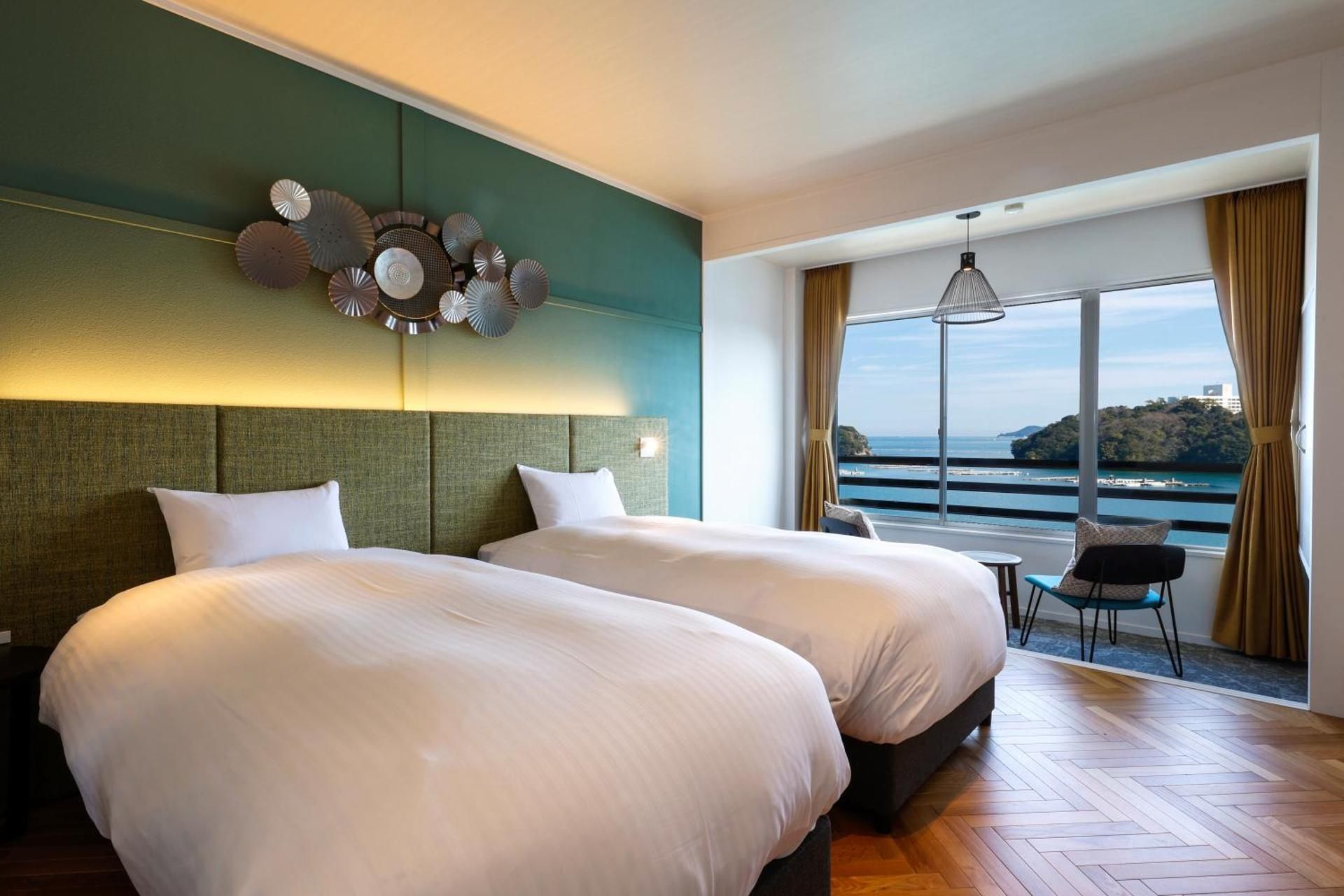 Standard Twin Room with Sea View