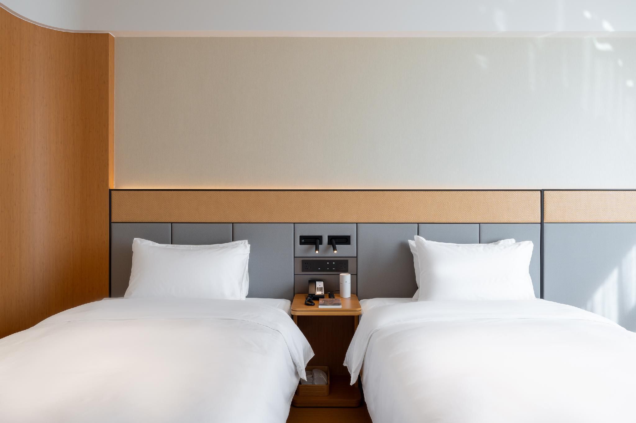 Huazhu - Business Twin Room