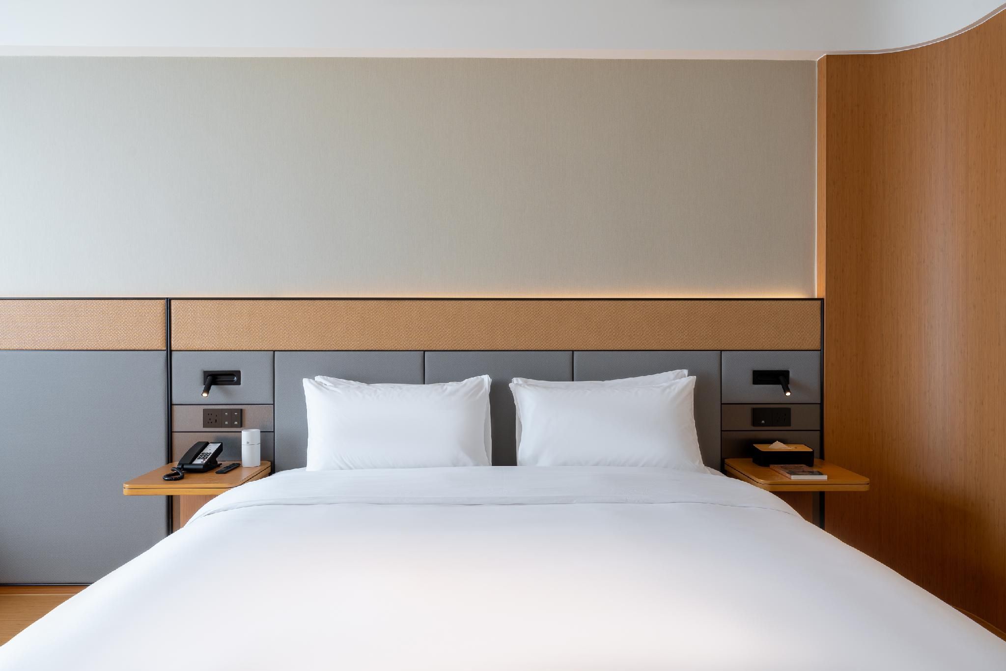 Huazhu - Superior BedRoom