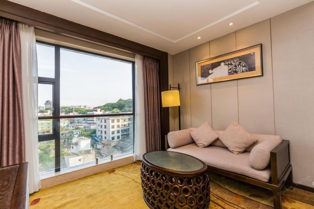 King Room with Garden View