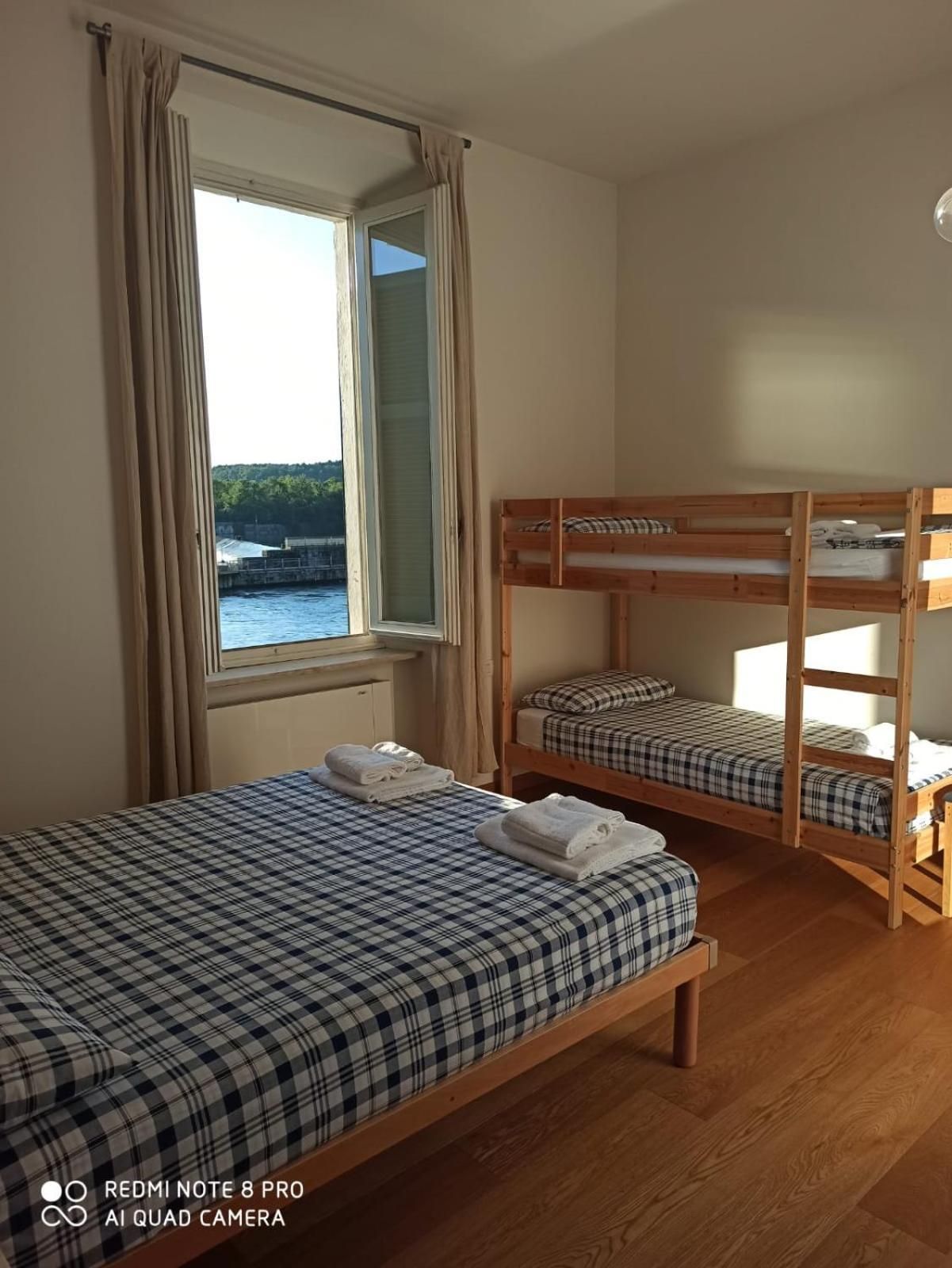 Quadruple Room with Private Bathroom