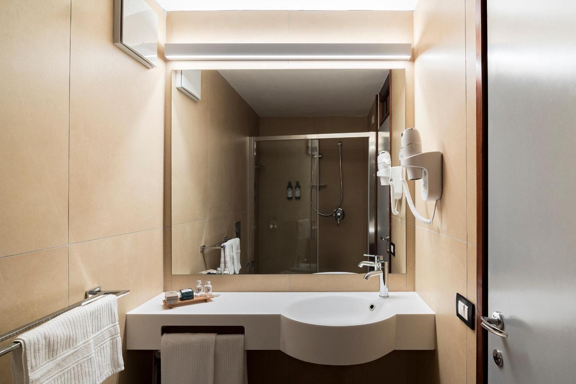 Single Room - Disability Access