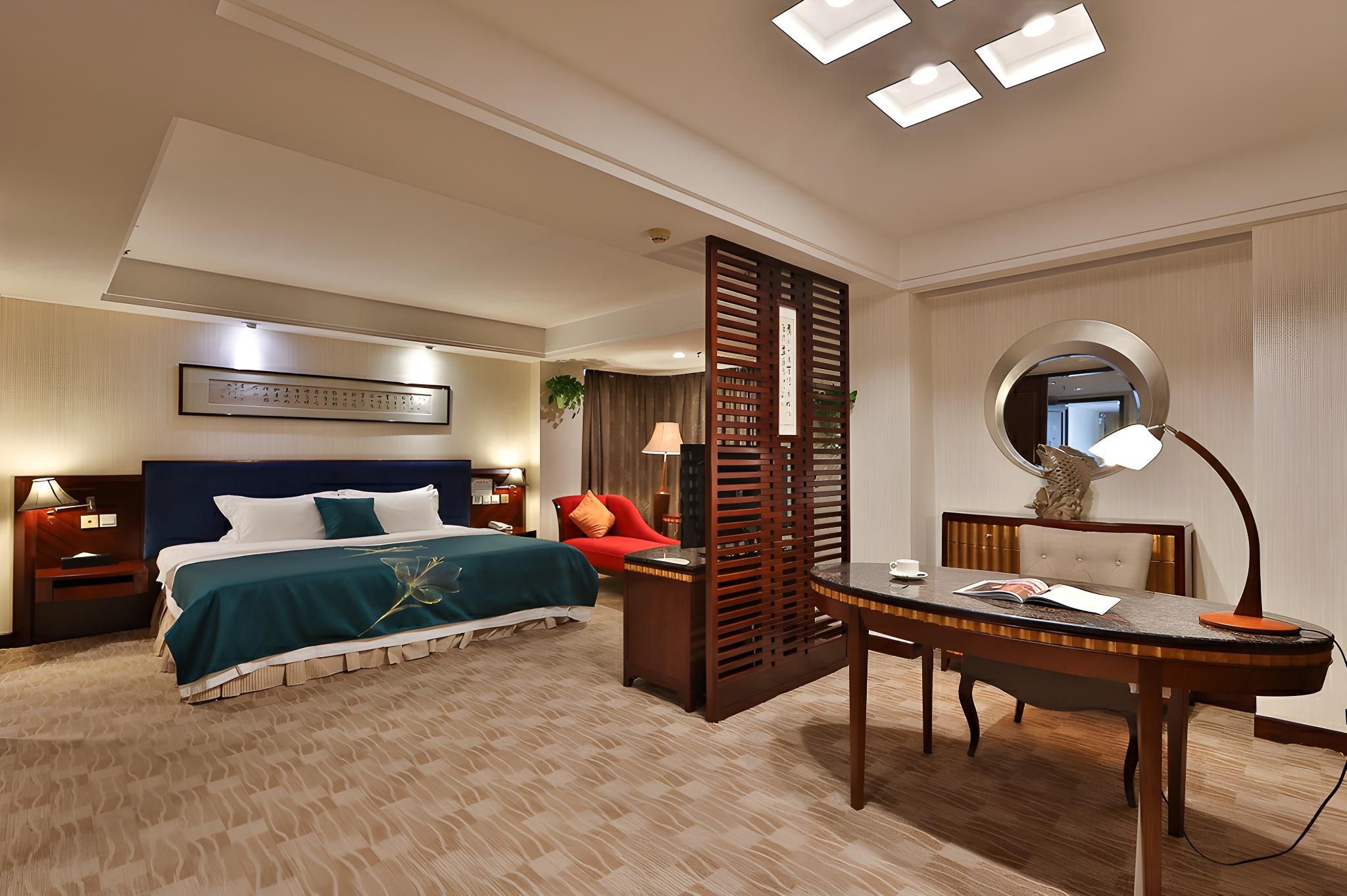 Riverview Suite