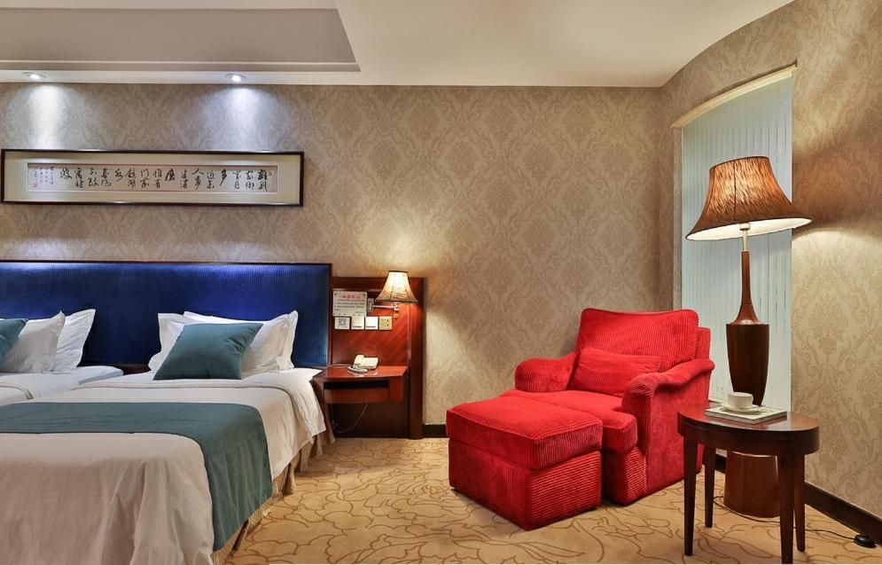 Deluxe Room with 1 Double Bed and 1 Single Bed - Non-Smoking, No Parking Included