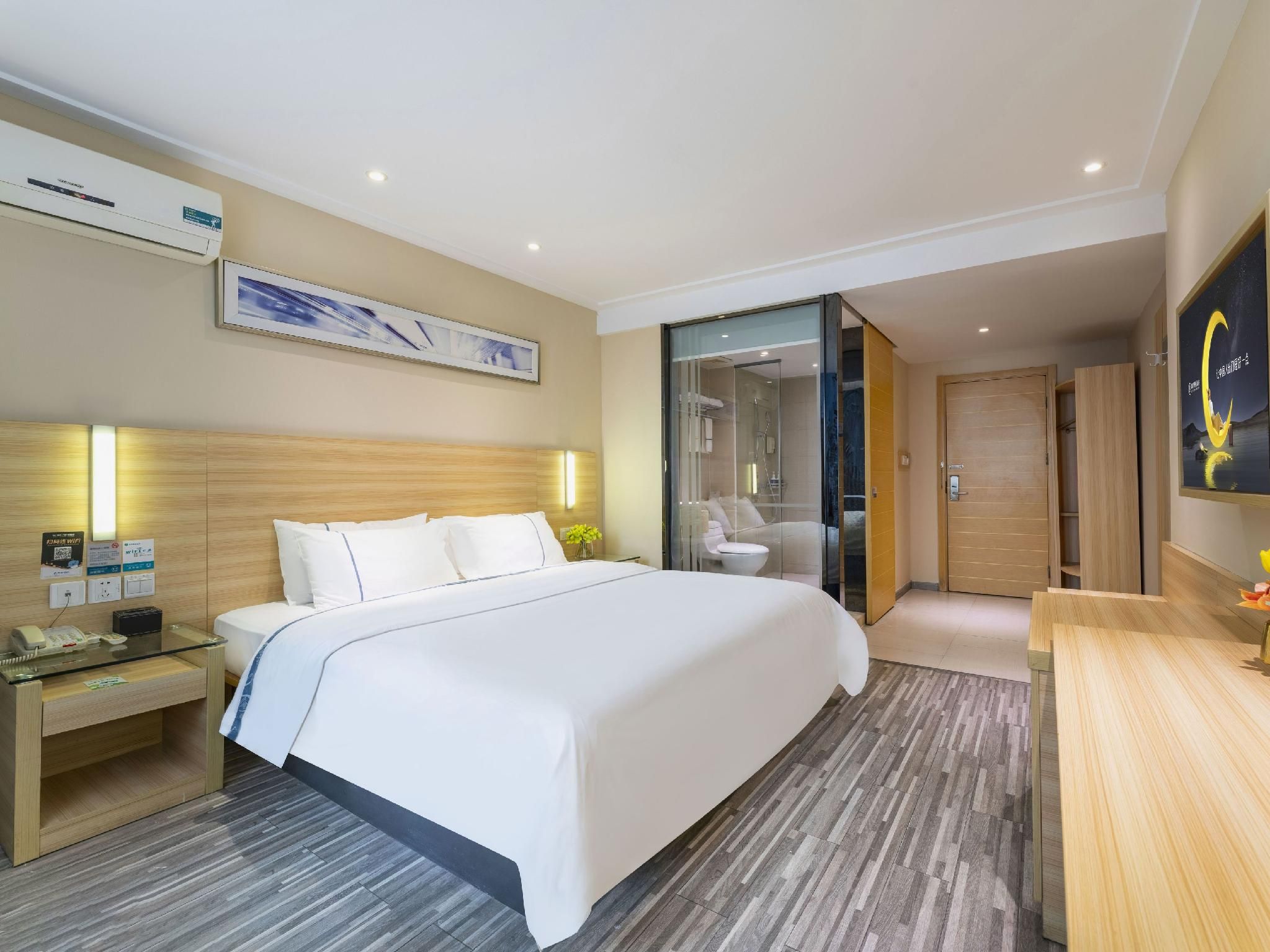 Business Queen Room