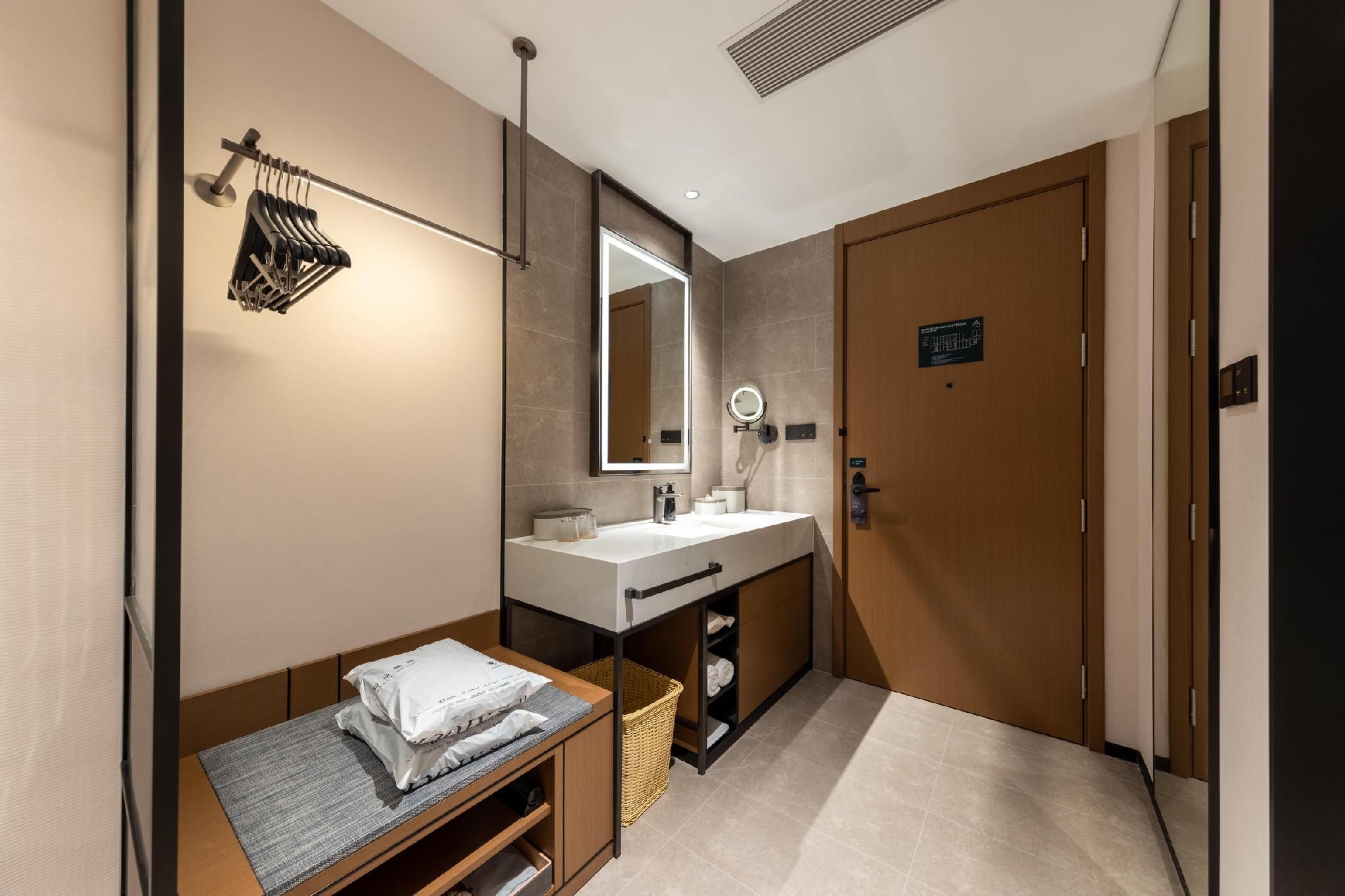 Executive room, Guest room, 1 Queen
