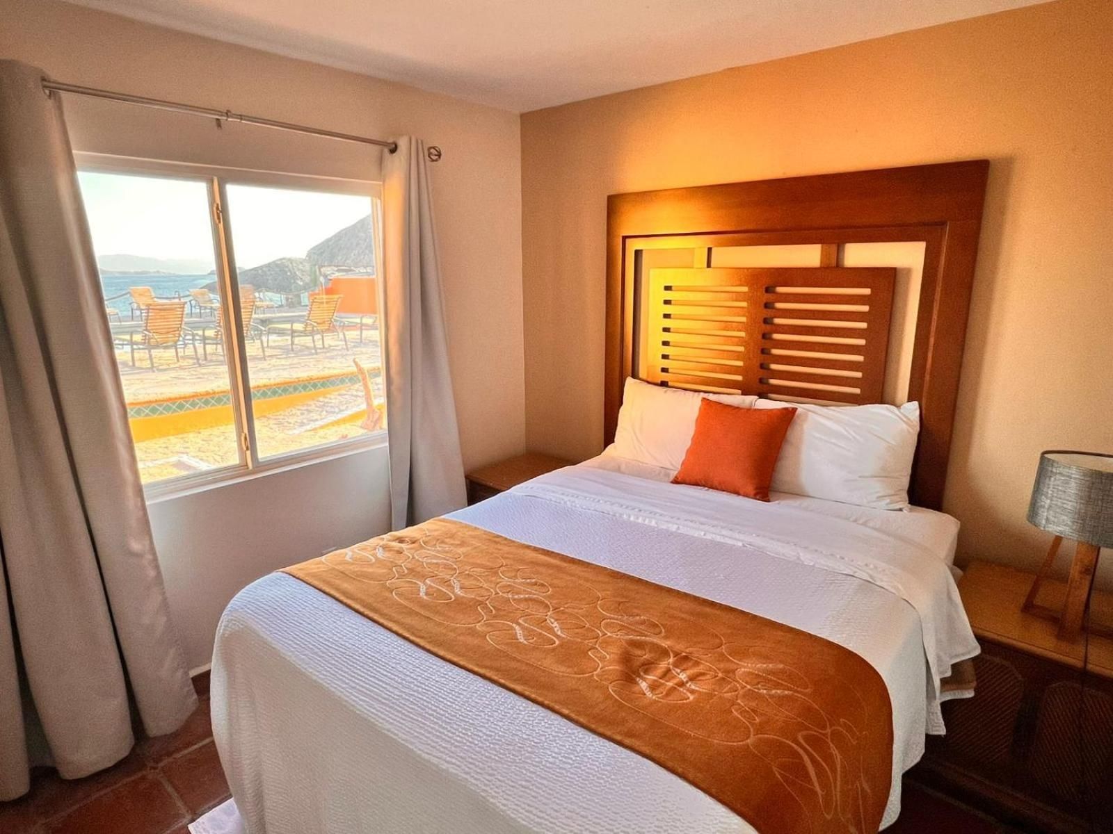 Triple Room with Pool View