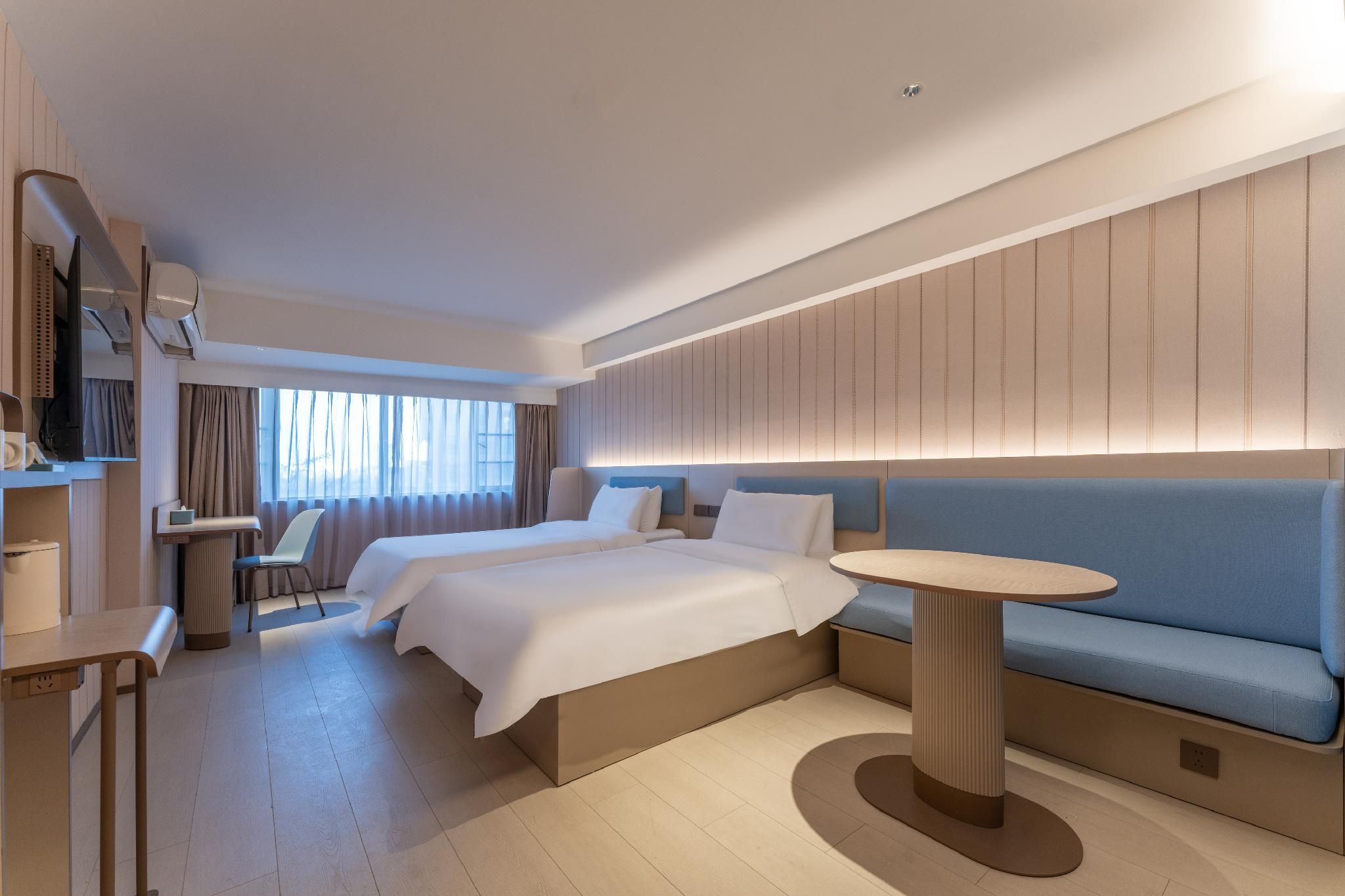 Twin Business Room