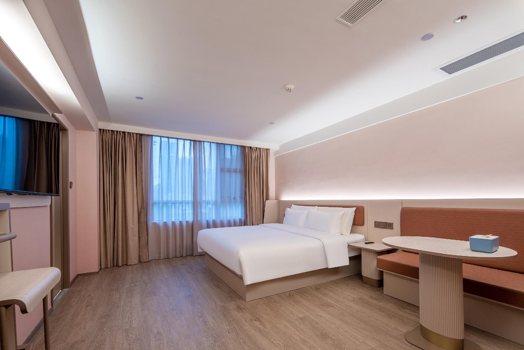Business Queen Bed Room