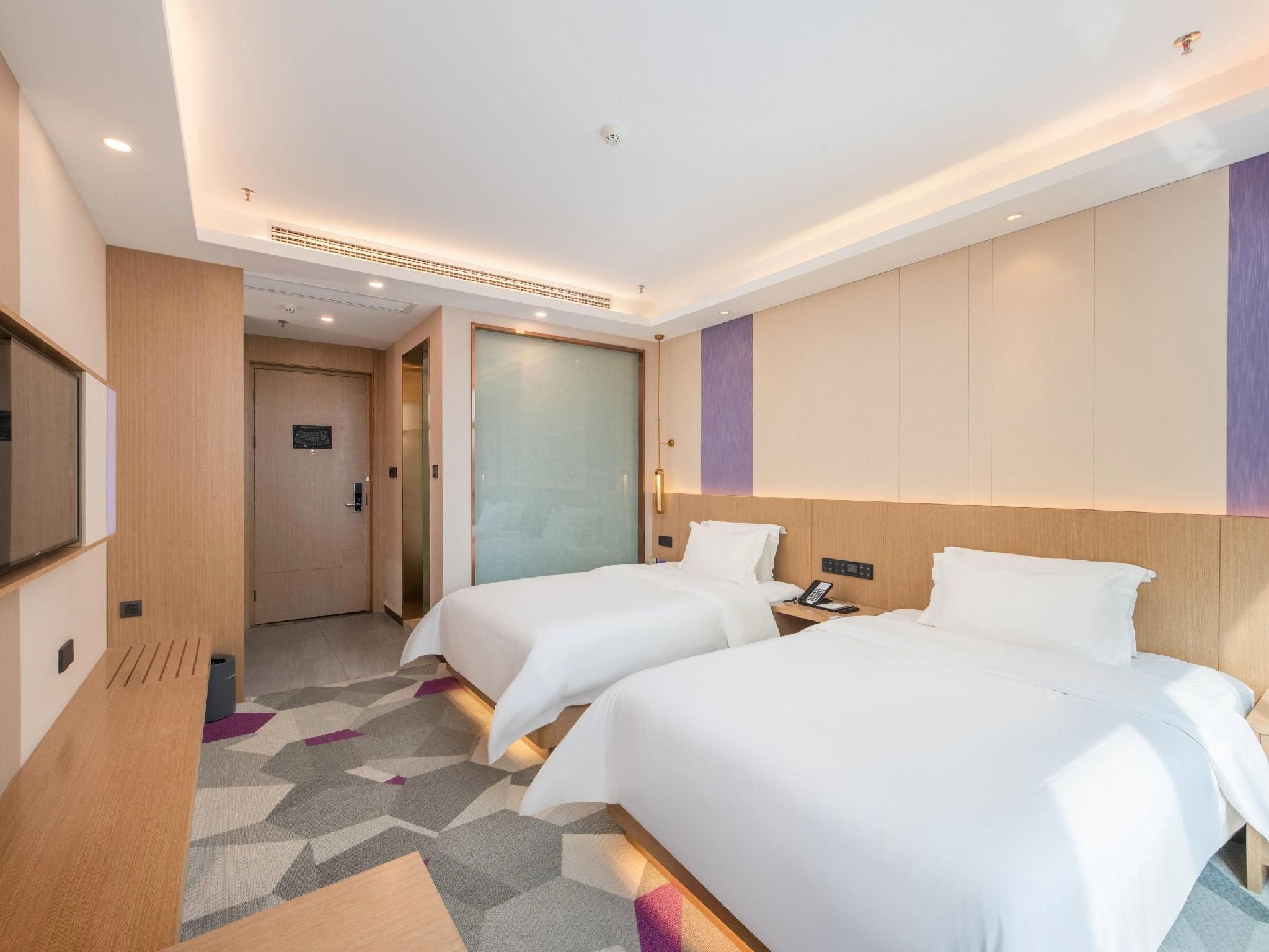WH - Deluxe Room Twin