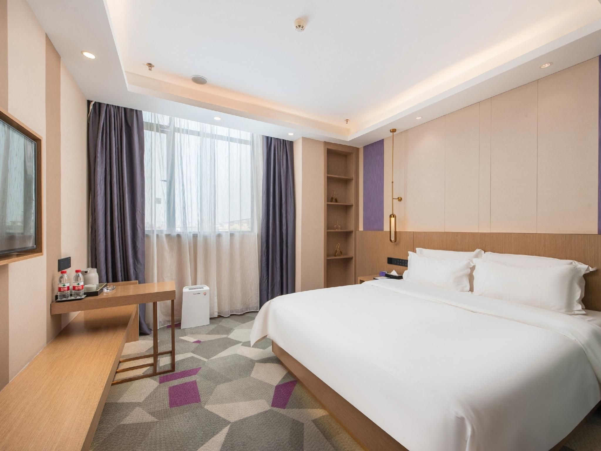 WH - Deluxe Bed Room