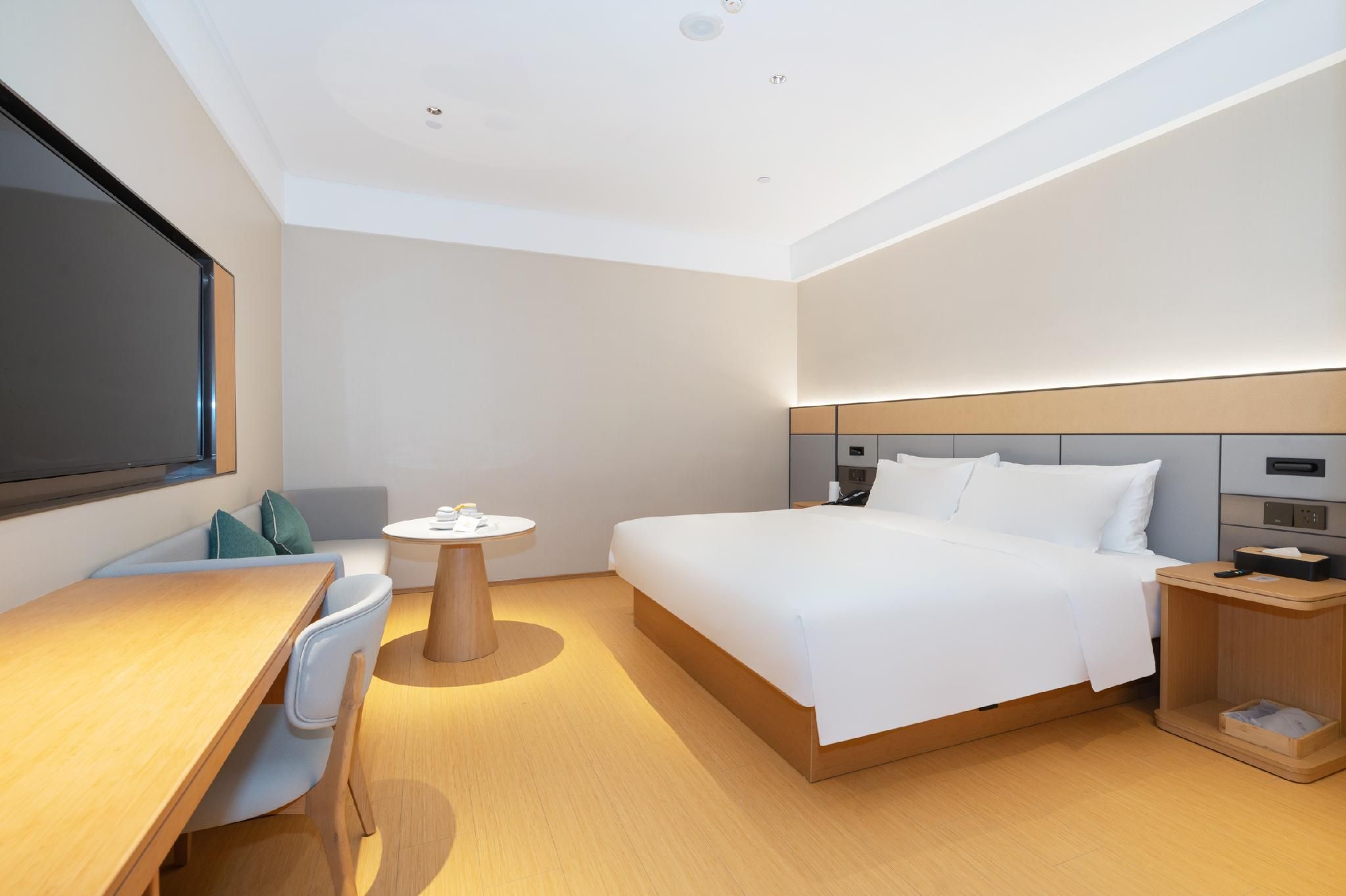 Huazhu - Room With Bed