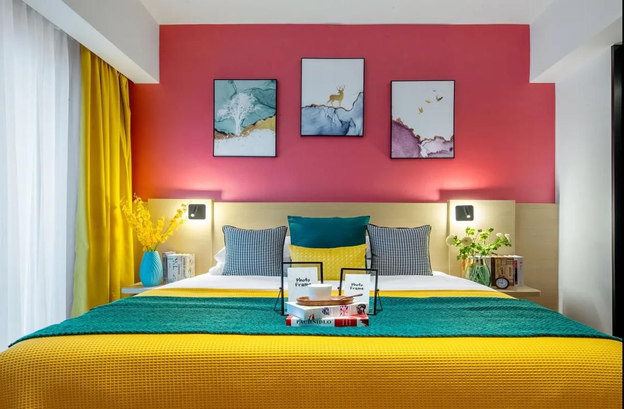 Deluxe Room Queen