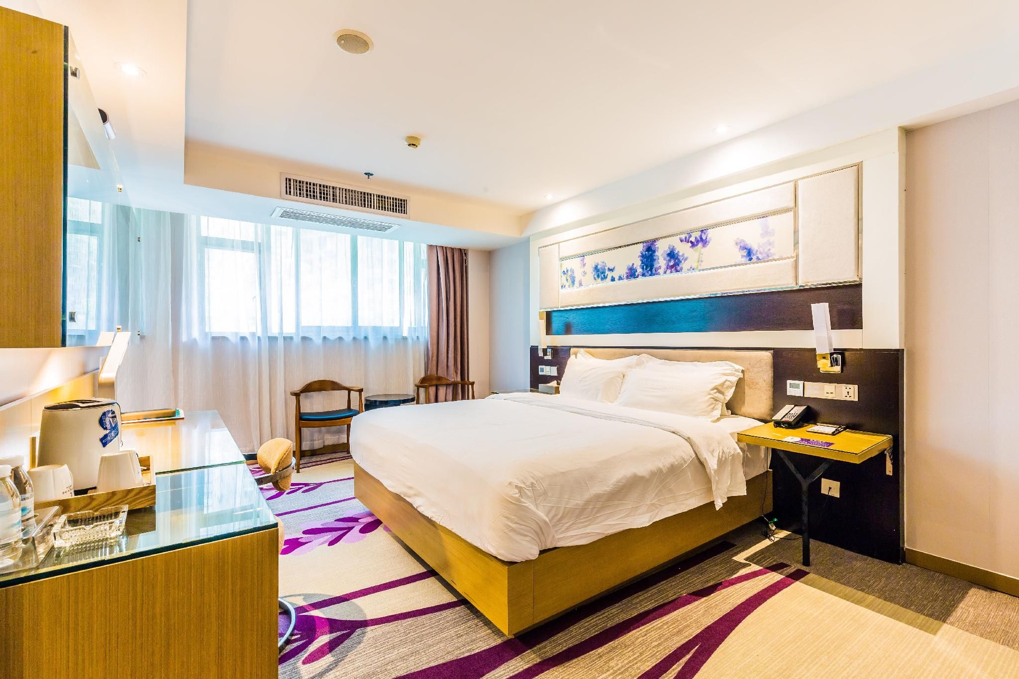 WH - Green Executive Suite