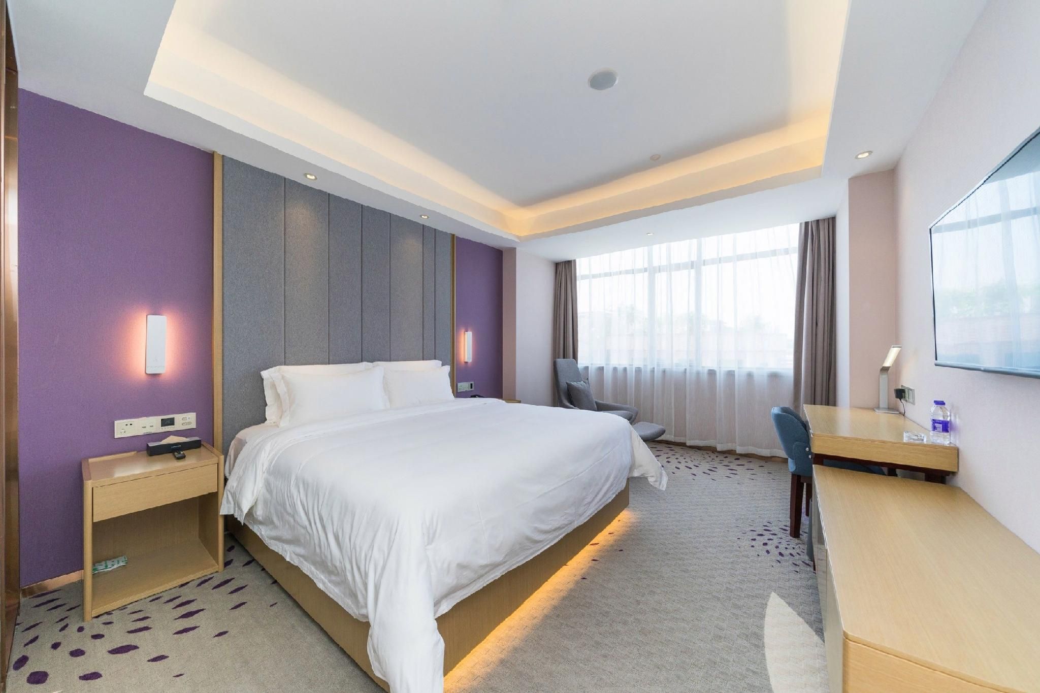 Deluxe King size bed Room