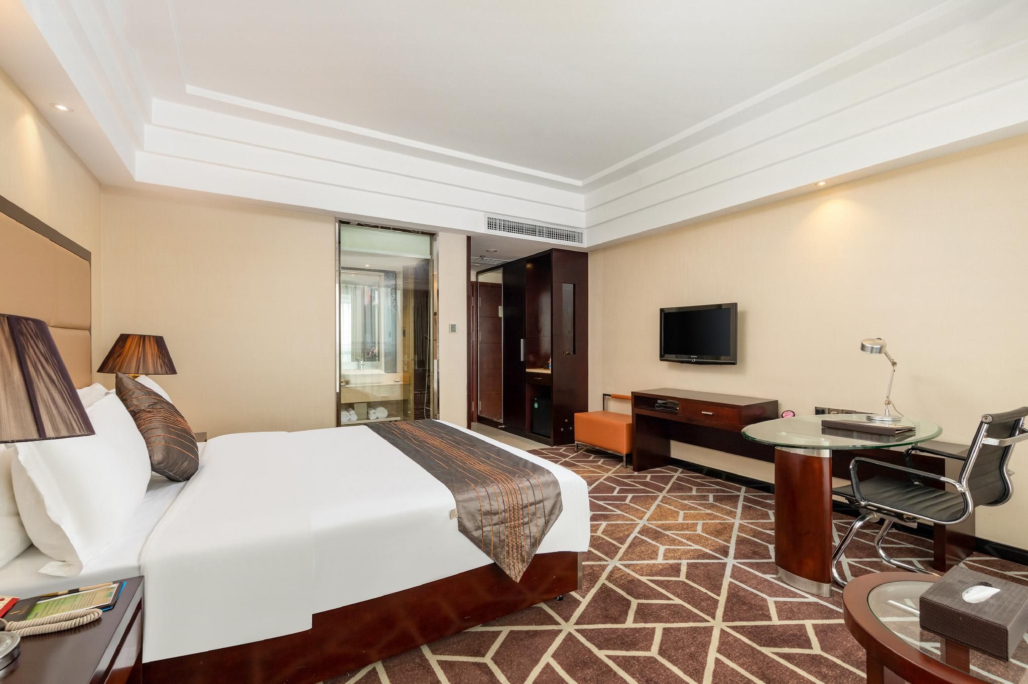 Superior Queen Room
